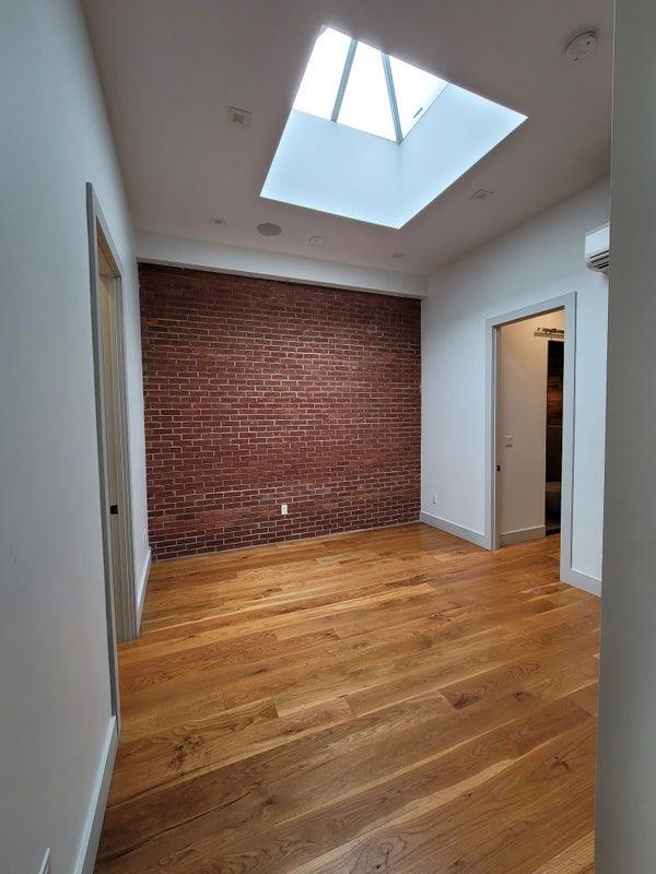 Single Family Halsey St  Brooklyn, NY 11207, MLS-805003-22