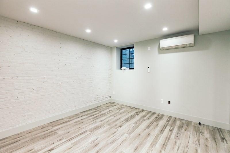 Single Family Halsey St  Brooklyn, NY 11207, MLS-805003-5