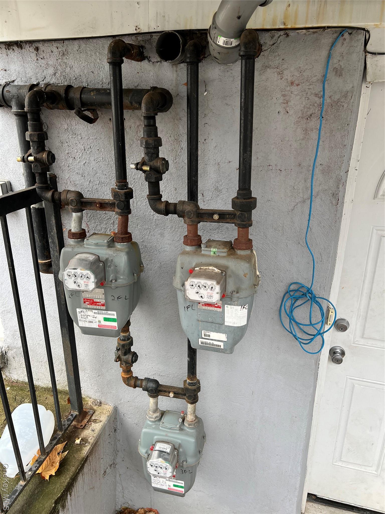 Single Family Taft Avenue  Staten Island, NY 10301, MLS-805021-13