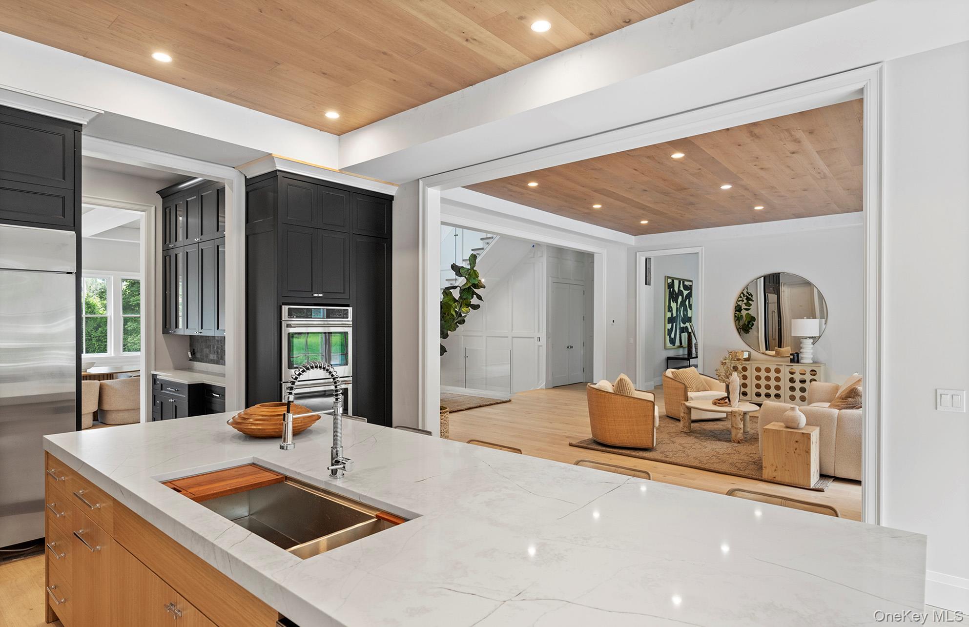 Single Family Noyack Rd Suffolk County, NY 11963, MLS-805134-17