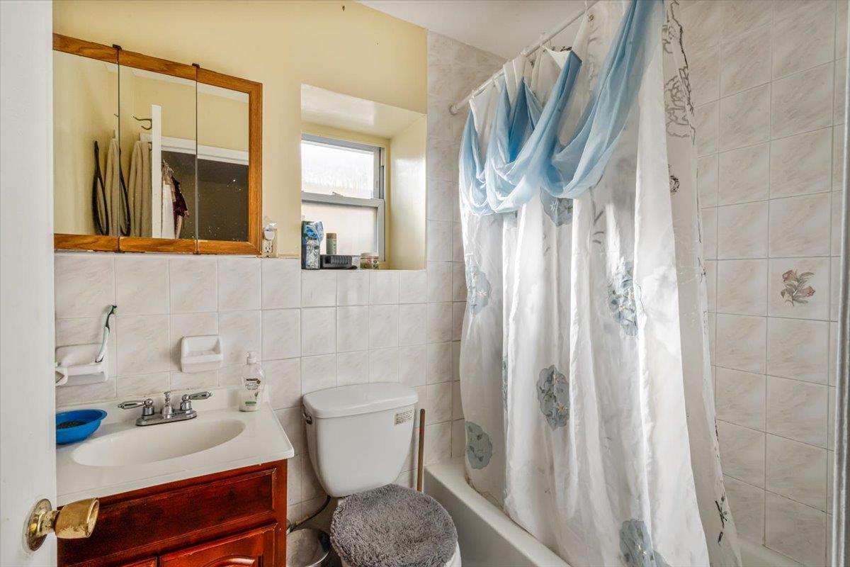 Single Family 223rd  Queens, NY 11413, MLS-805137-21