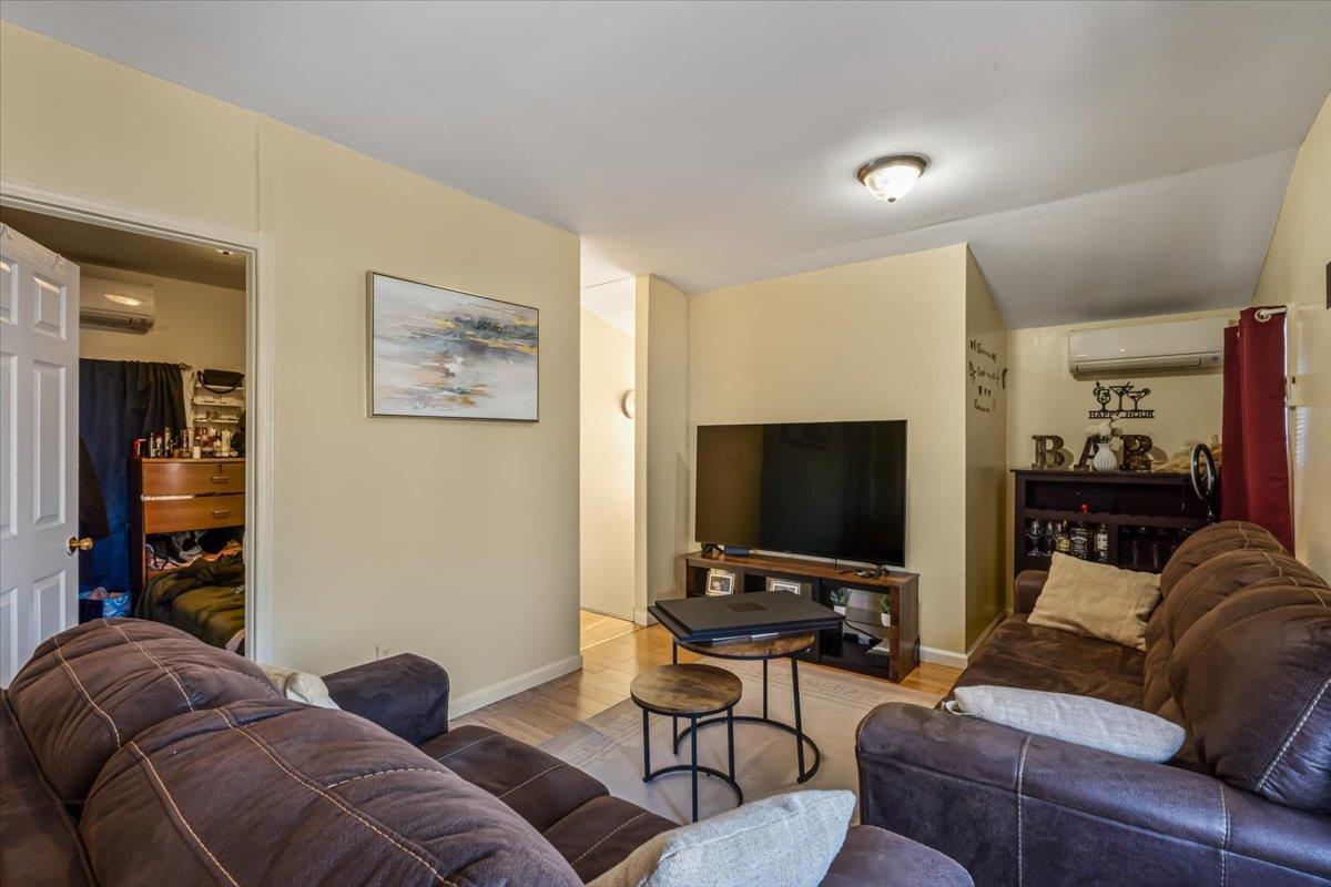 Single Family 223rd  Queens, NY 11413, MLS-805137-5