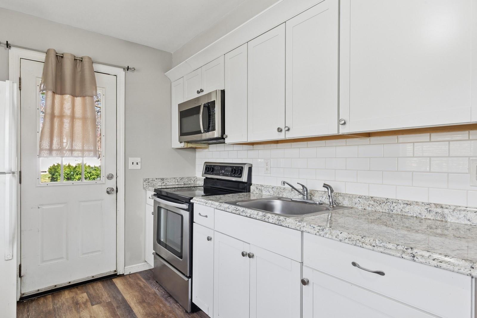 Single Family Louise  Suffolk County, NY 11772, MLS-805462-26