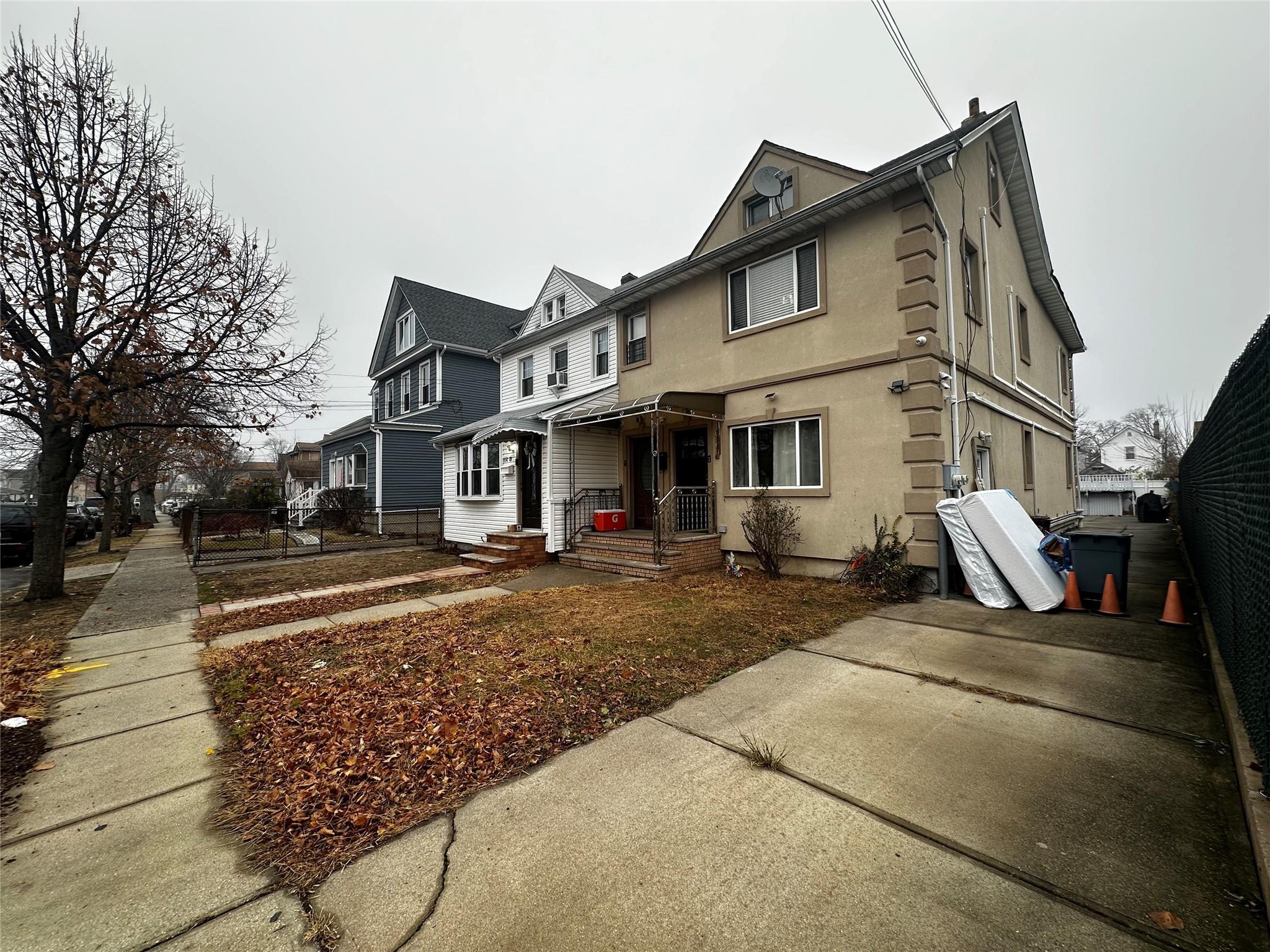 Single Family 213th  Queens, NY 11429, MLS-805493-22