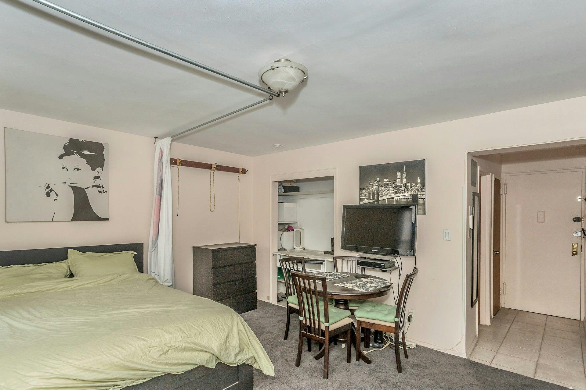 Coop Corbin  Brooklyn, NY 11235, MLS-805565-5