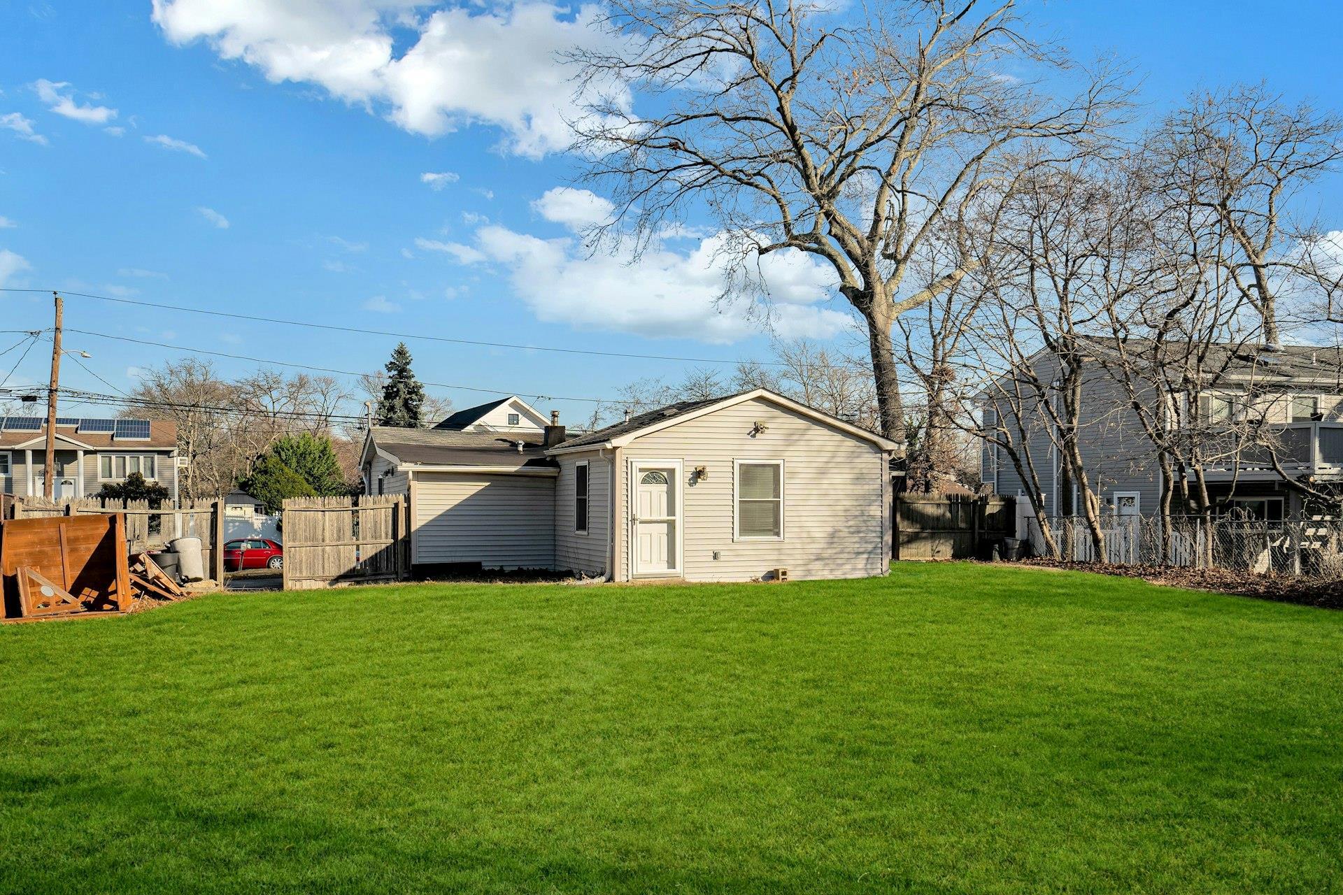 Single Family East  Suffolk County, NY 11757, MLS-805626-21