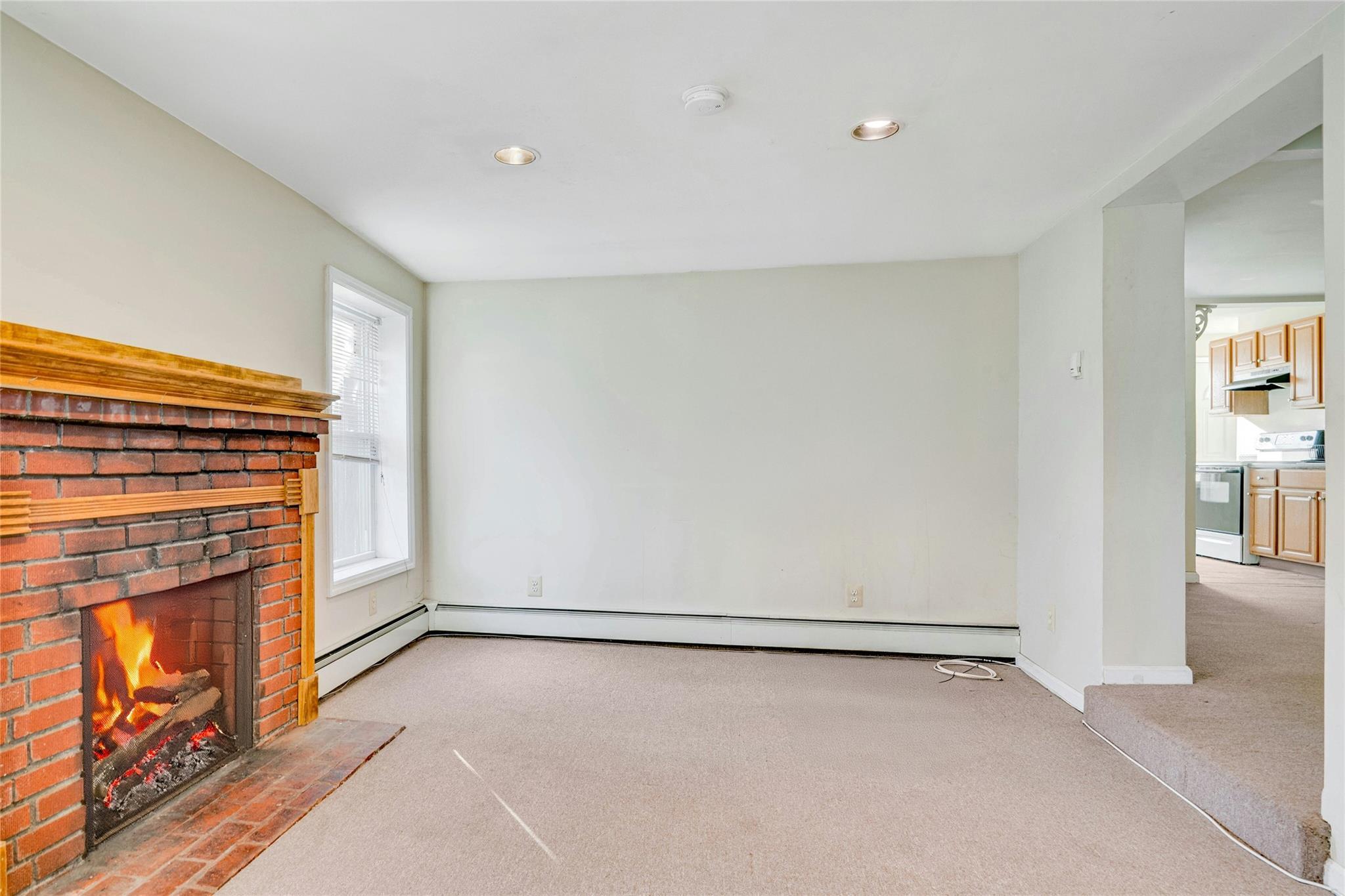 Single Family East  Suffolk County, NY 11757, MLS-805626-8