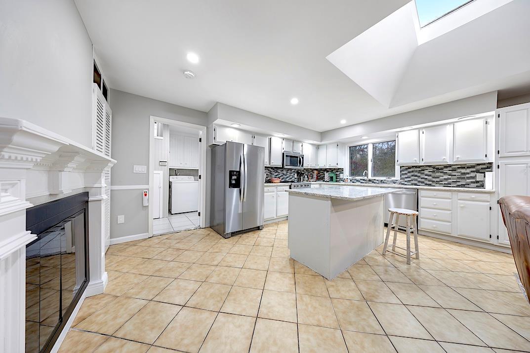 Single Family Squires  Suffolk County, NY 11942, MLS-805685-10