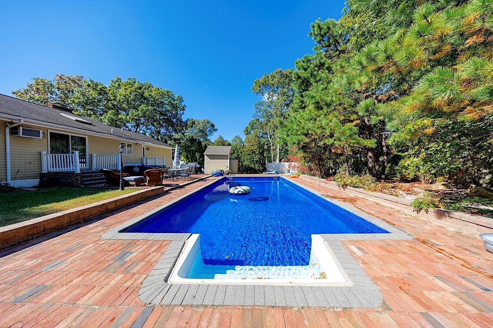 Single Family Squires  Suffolk County, NY 11942, MLS-805685-2
