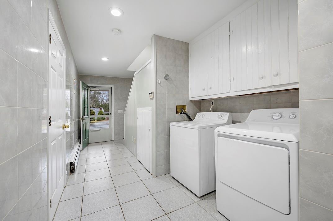 Single Family Squires  Suffolk County, NY 11942, MLS-805685-21