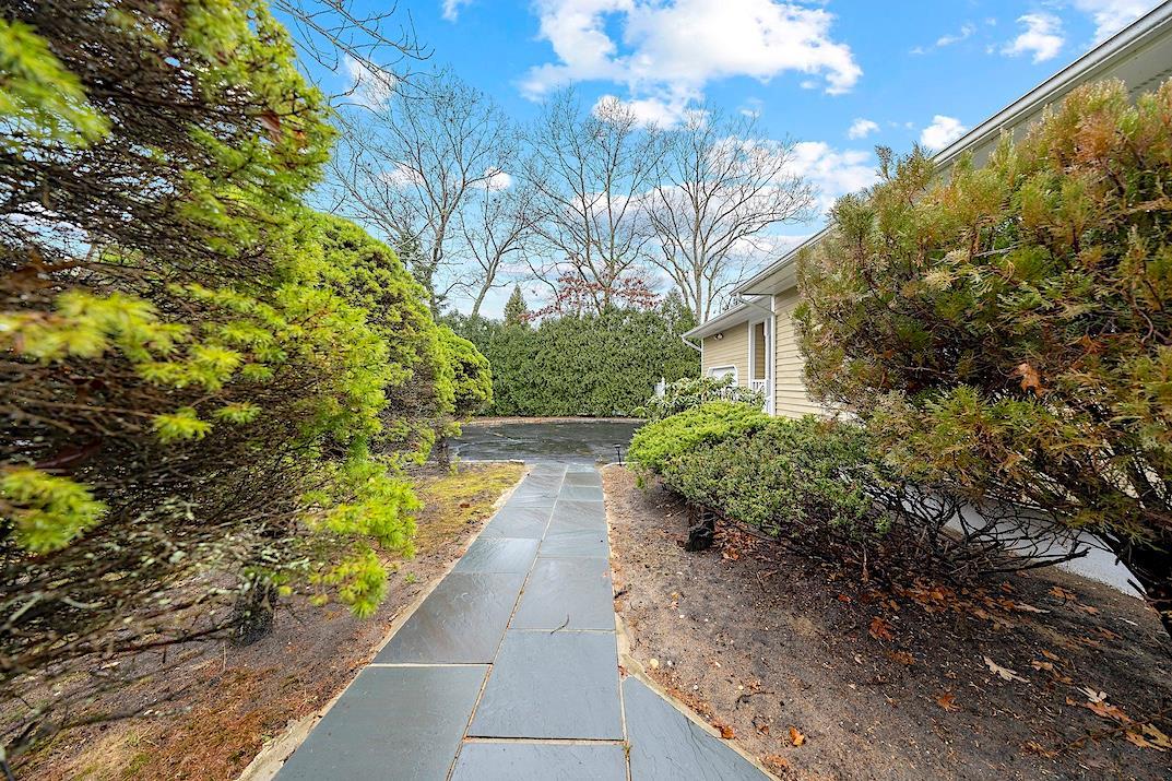 Single Family Squires  Suffolk County, NY 11942, MLS-805685-46