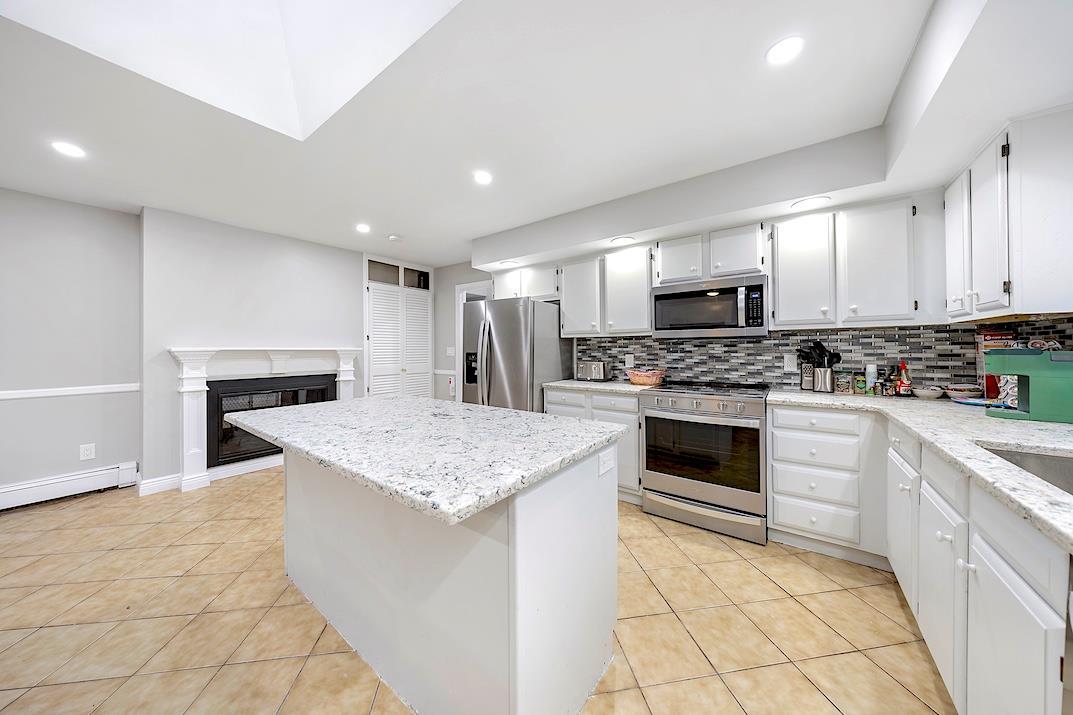 Single Family Squires  Suffolk County, NY 11942, MLS-805685-7