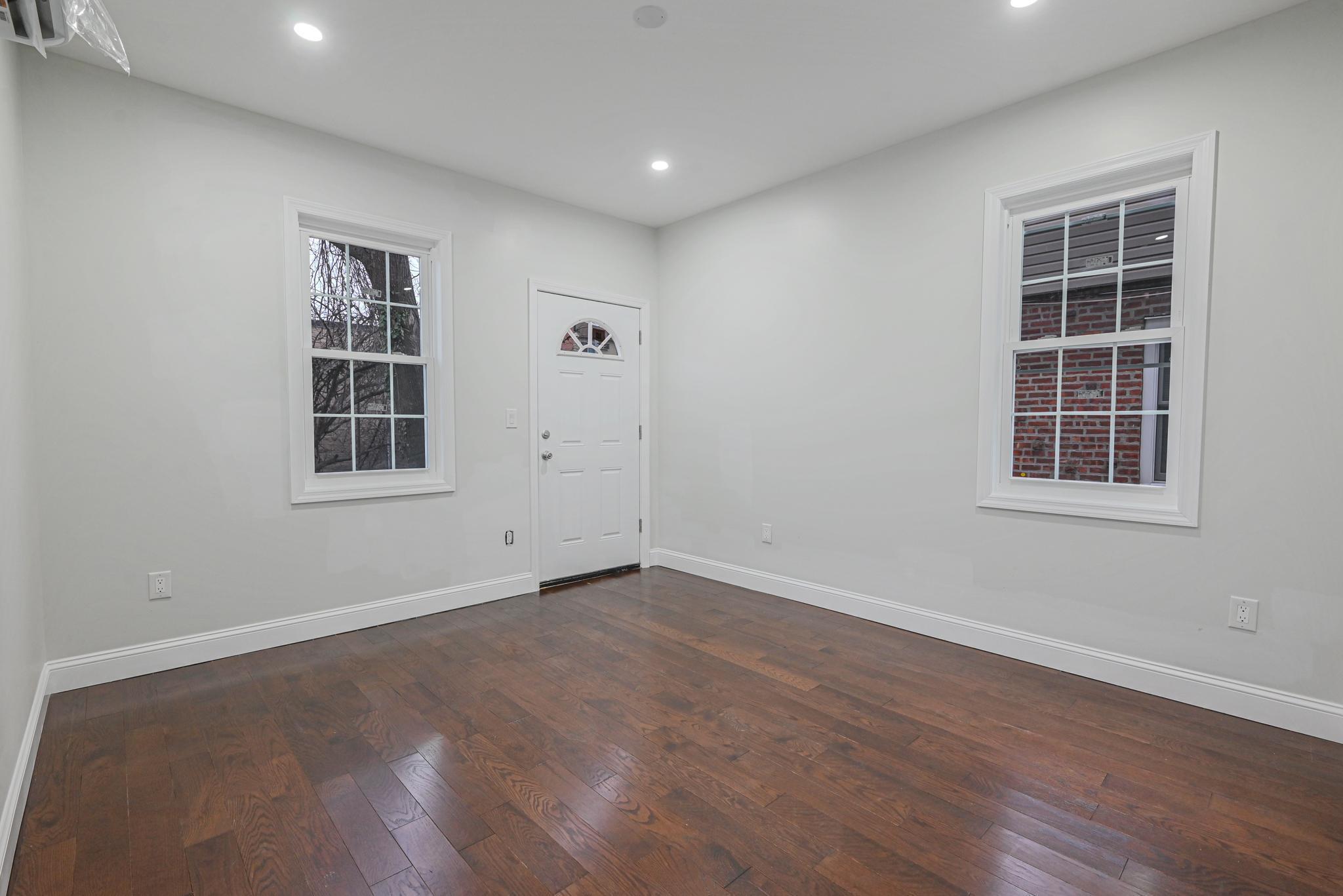 Single Family Brocher  Queens, NY 11434, MLS-805710-11