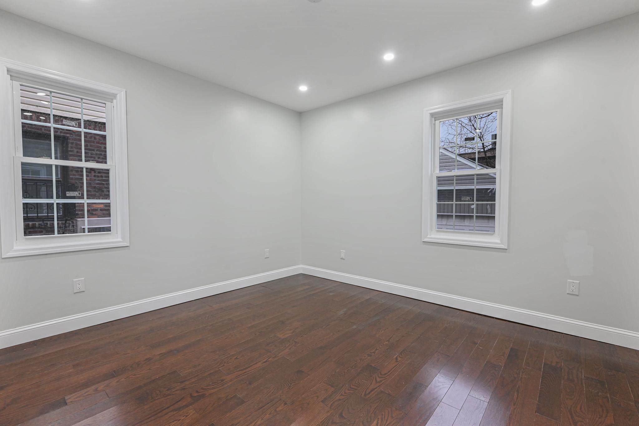 Single Family Brocher  Queens, NY 11434, MLS-805710-14