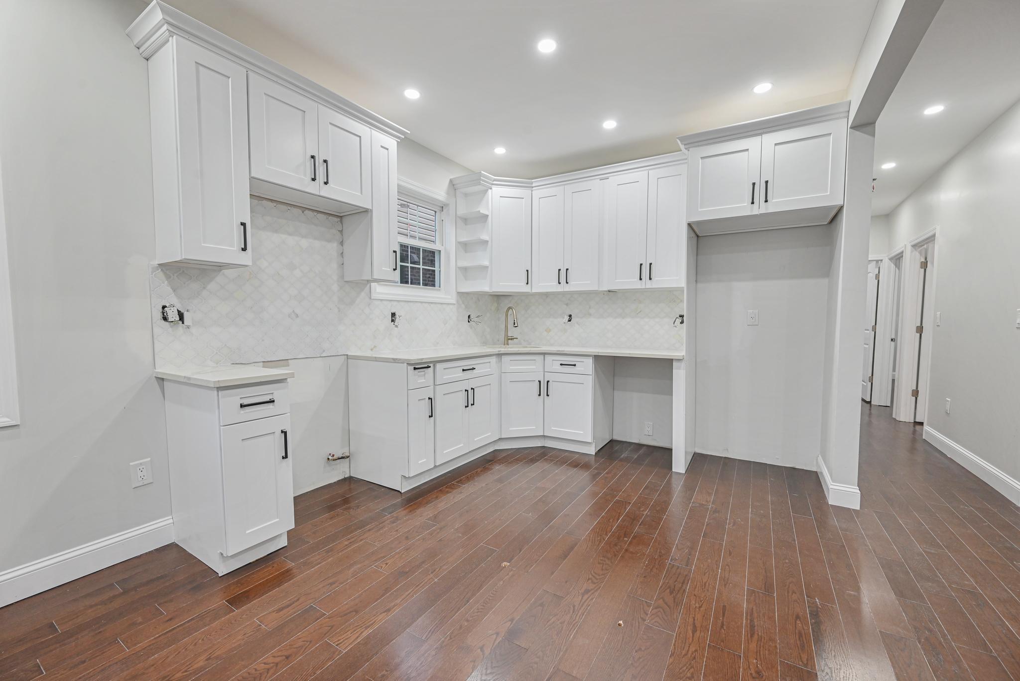 Single Family Brocher  Queens, NY 11434, MLS-805710-7