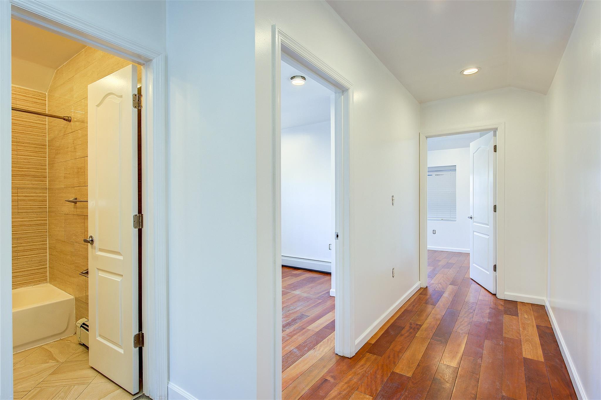 Apartment De Reimer  Bronx, NY 10466, MLS-805824-18