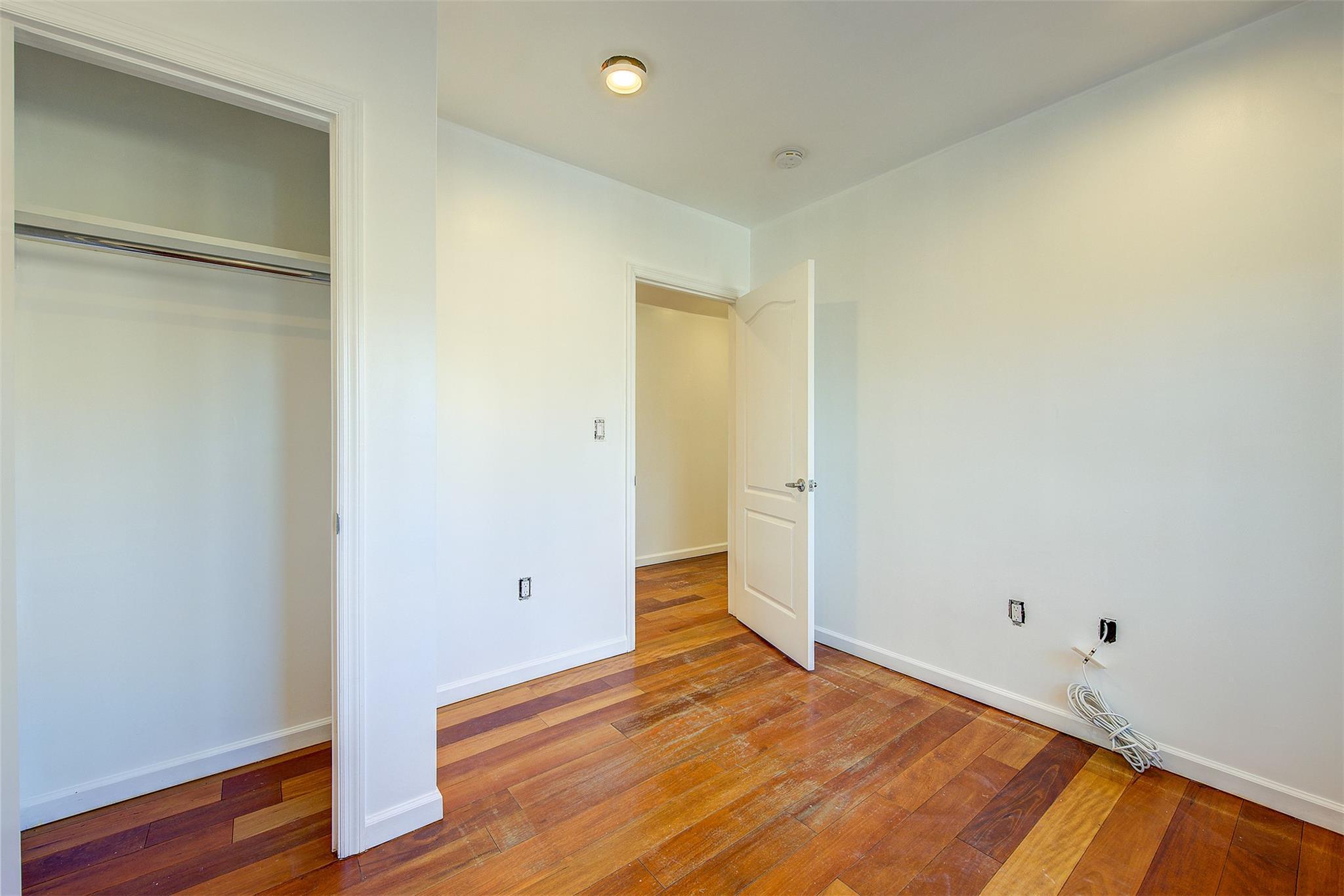 Apartment De Reimer  Bronx, NY 10466, MLS-805824-23