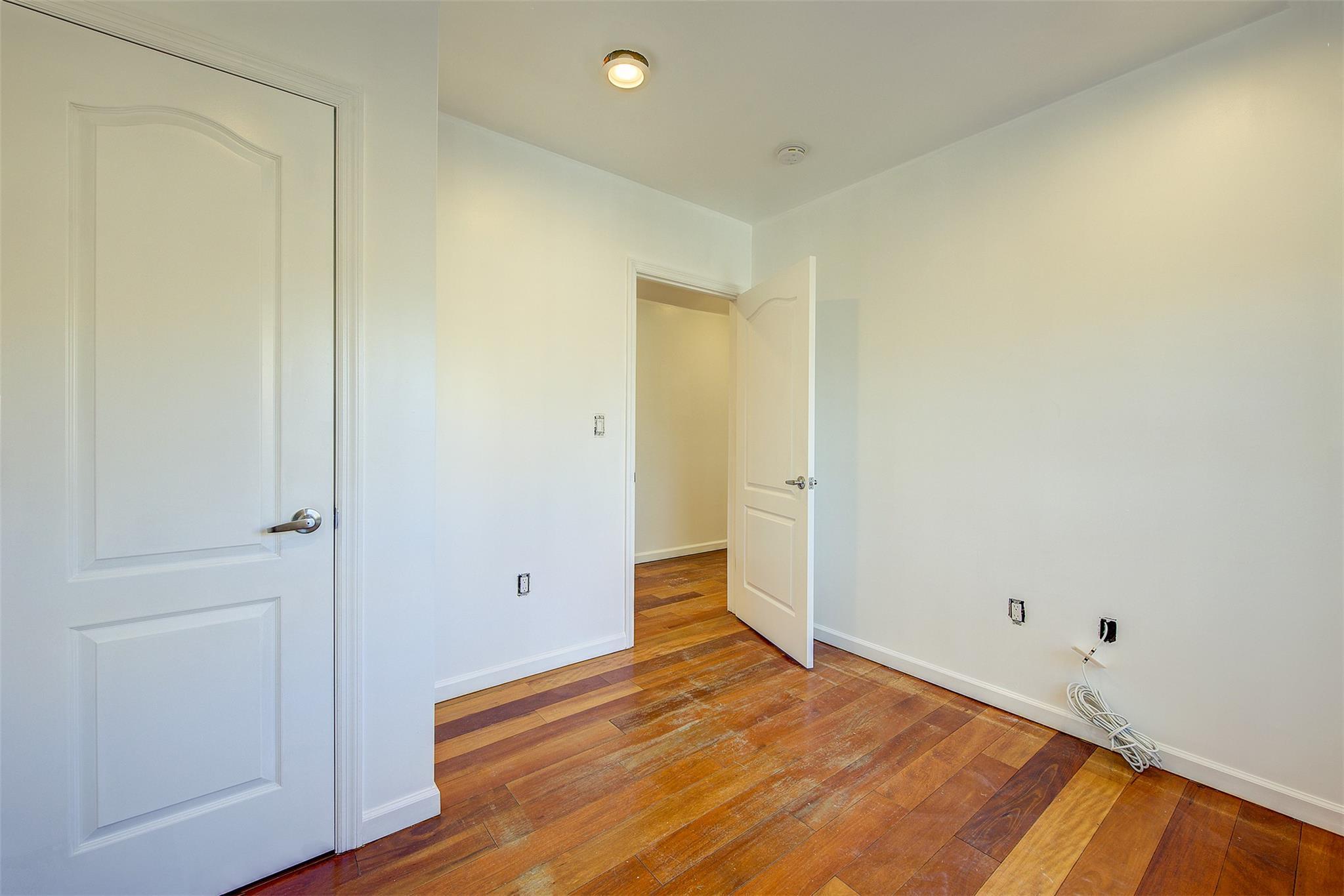 Apartment De Reimer  Bronx, NY 10466, MLS-805824-24