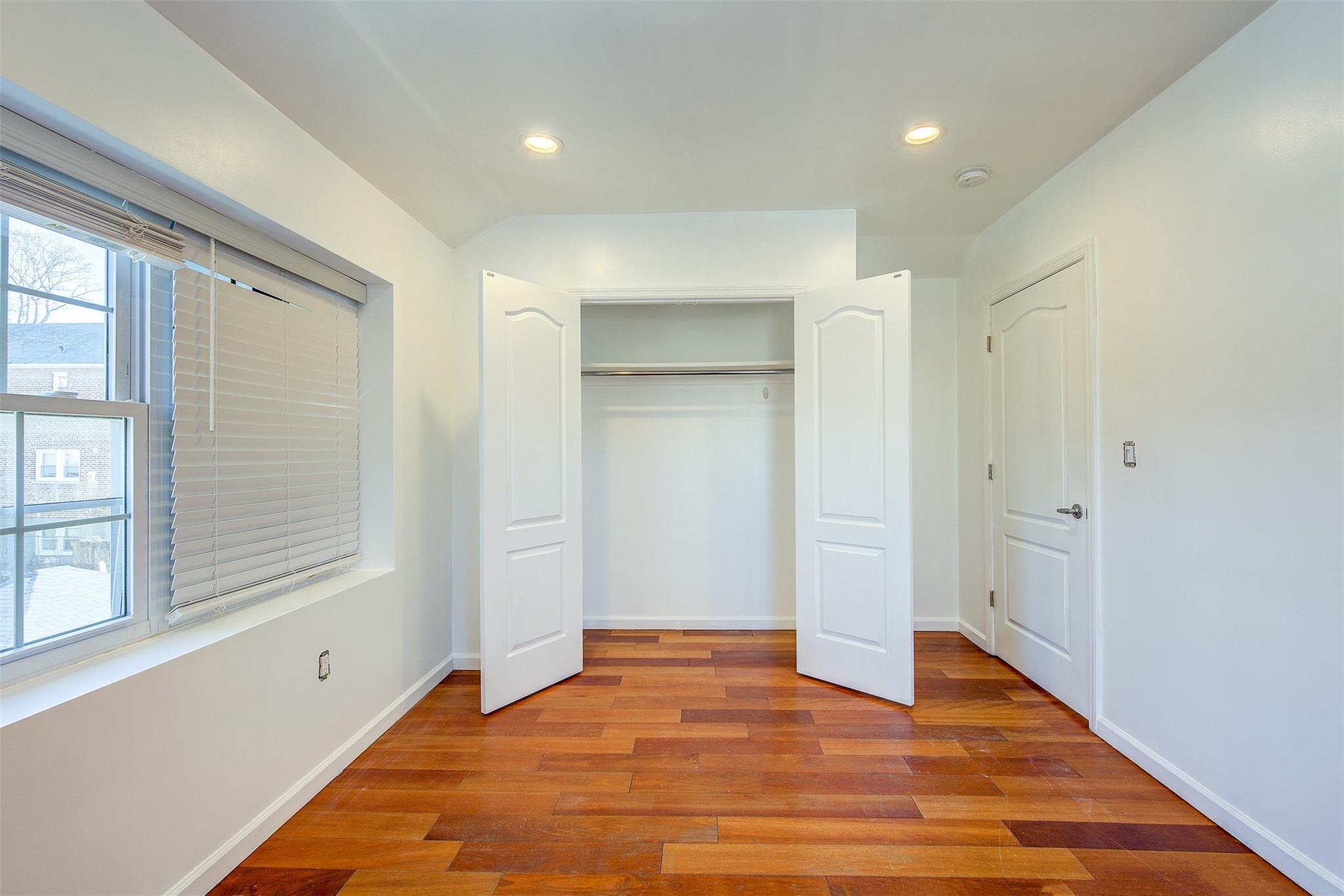 Apartment De Reimer  Bronx, NY 10466, MLS-805824-28