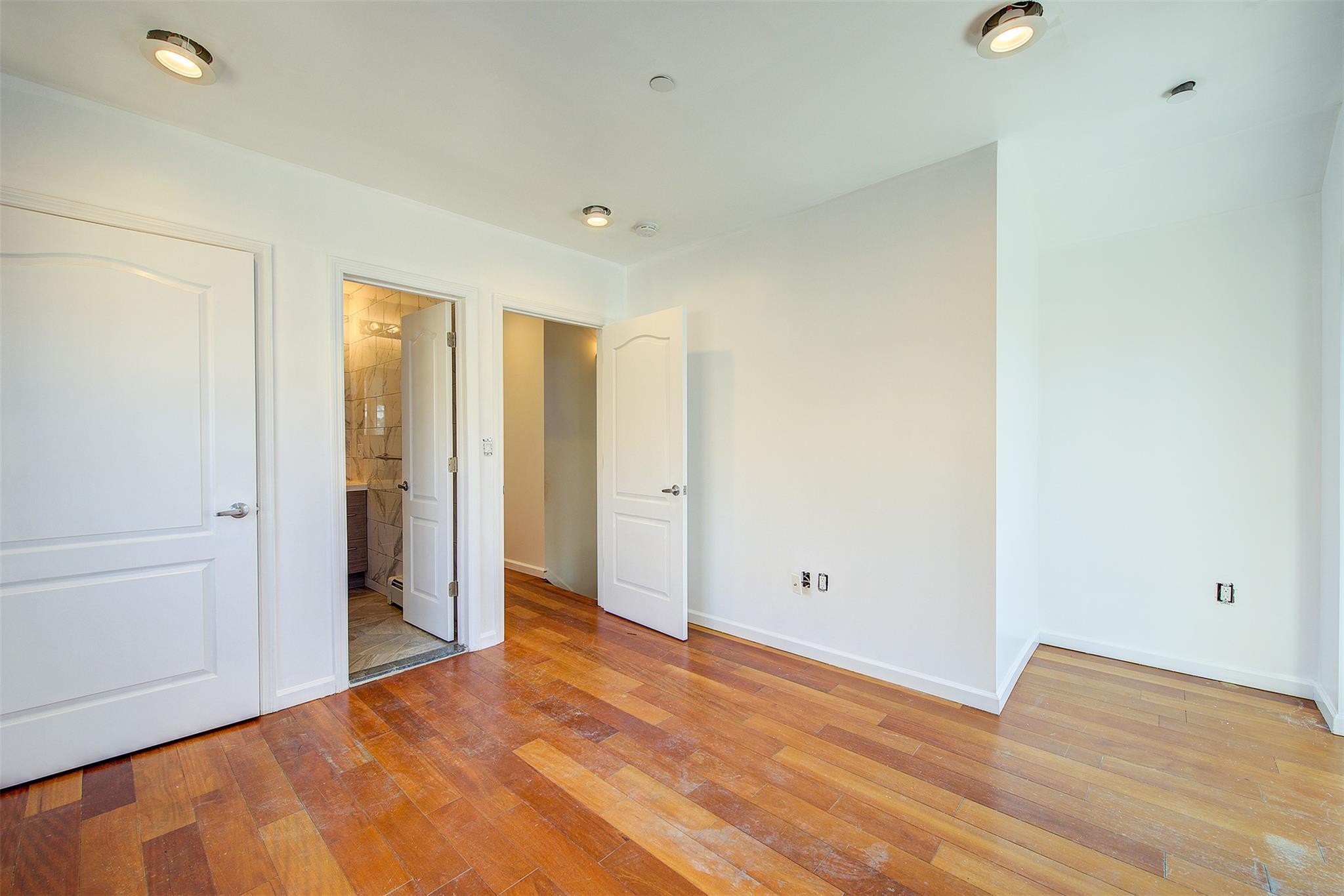 Apartment De Reimer  Bronx, NY 10466, MLS-805824-35