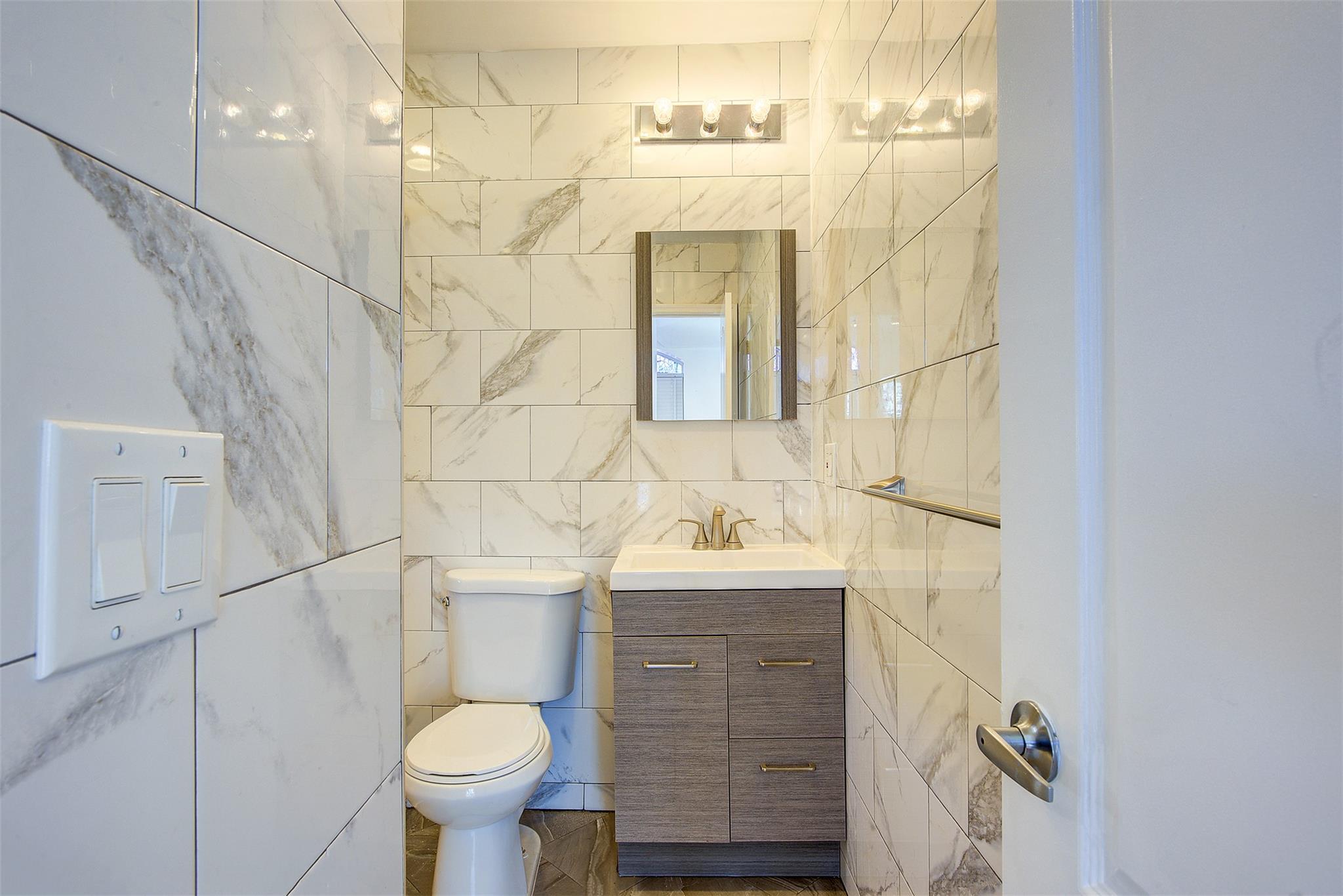 Apartment De Reimer  Bronx, NY 10466, MLS-805824-36