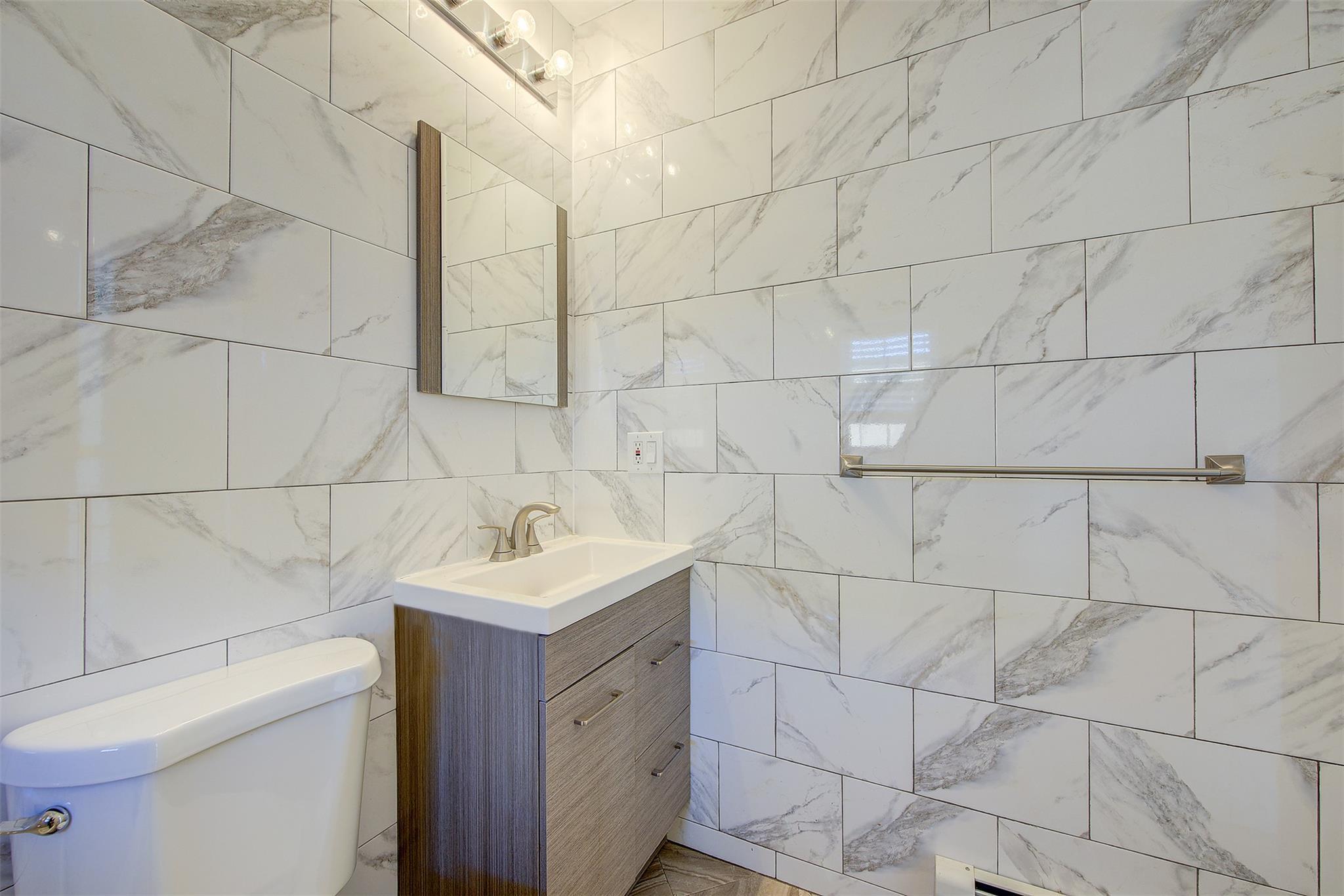 Apartment De Reimer  Bronx, NY 10466, MLS-805824-38
