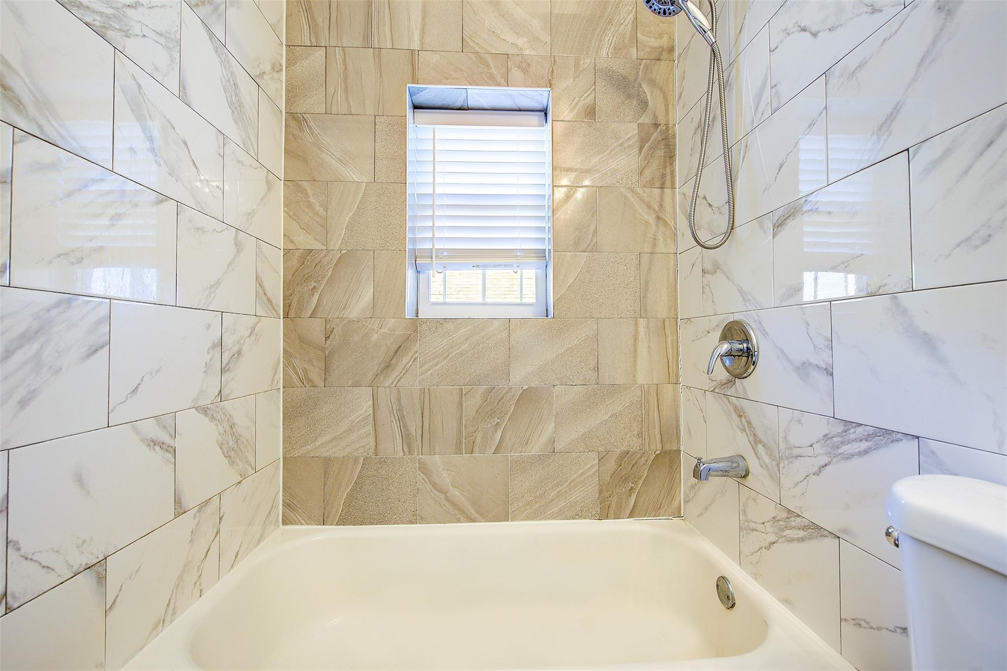 Apartment De Reimer  Bronx, NY 10466, MLS-805824-39