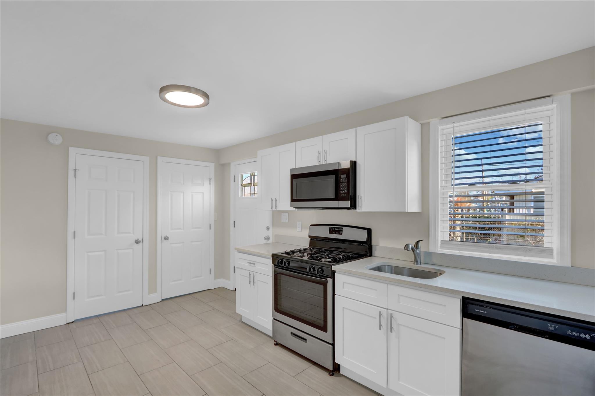 Single Family Main  Nassau County, NY 11550, MLS-805904-11