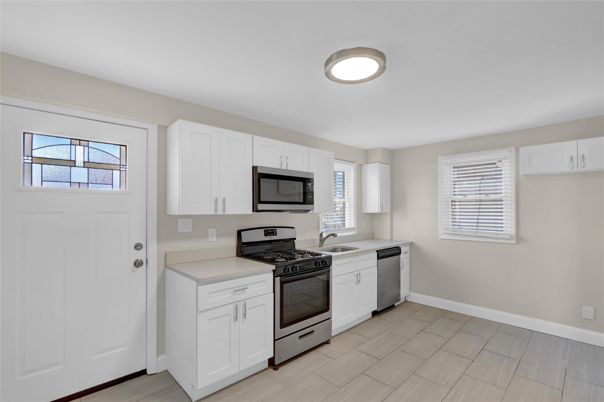 Single Family Main  Nassau County, NY 11550, MLS-805904-12