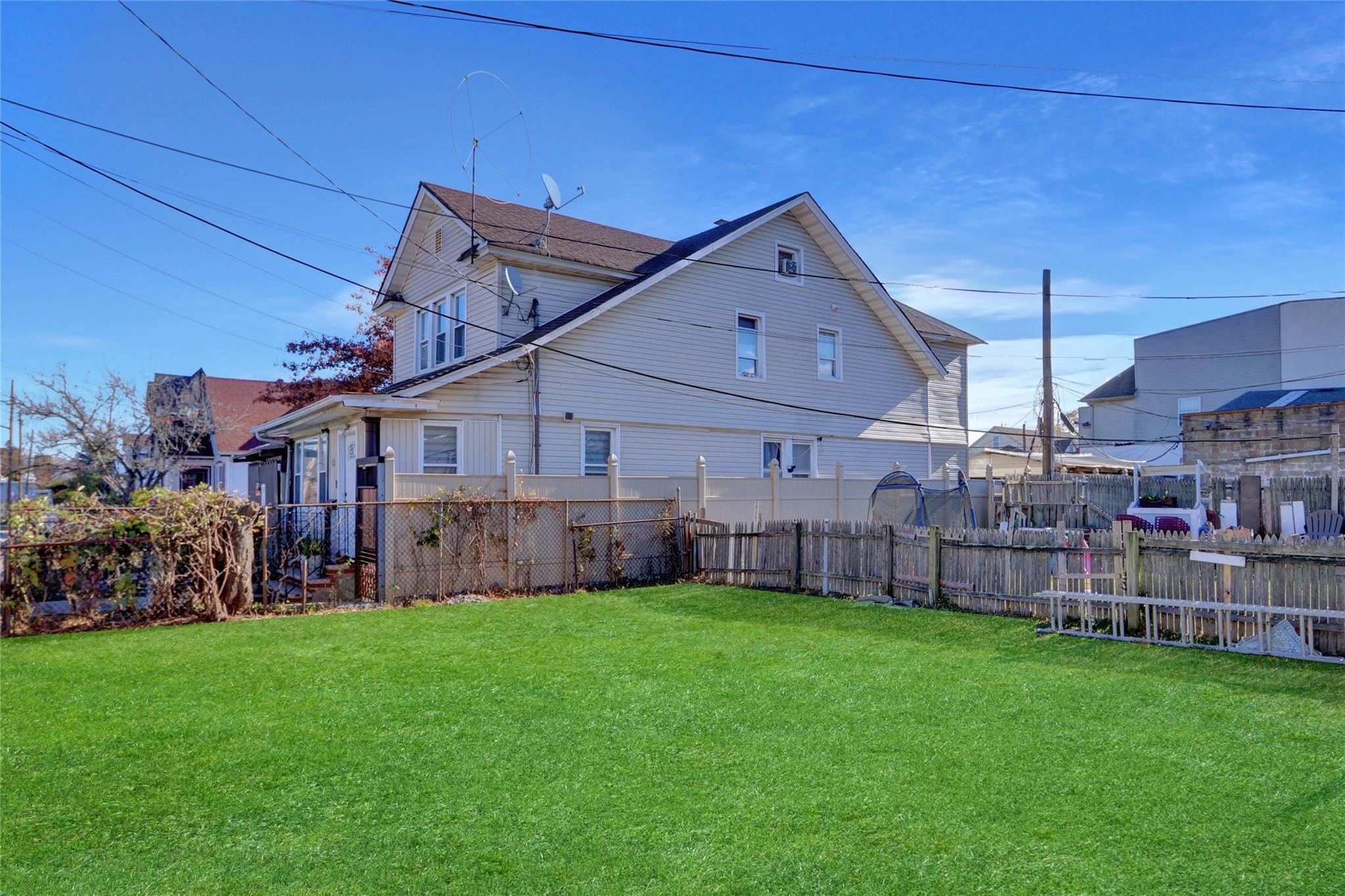 Single Family Main  Nassau County, NY 11550, MLS-805904-3