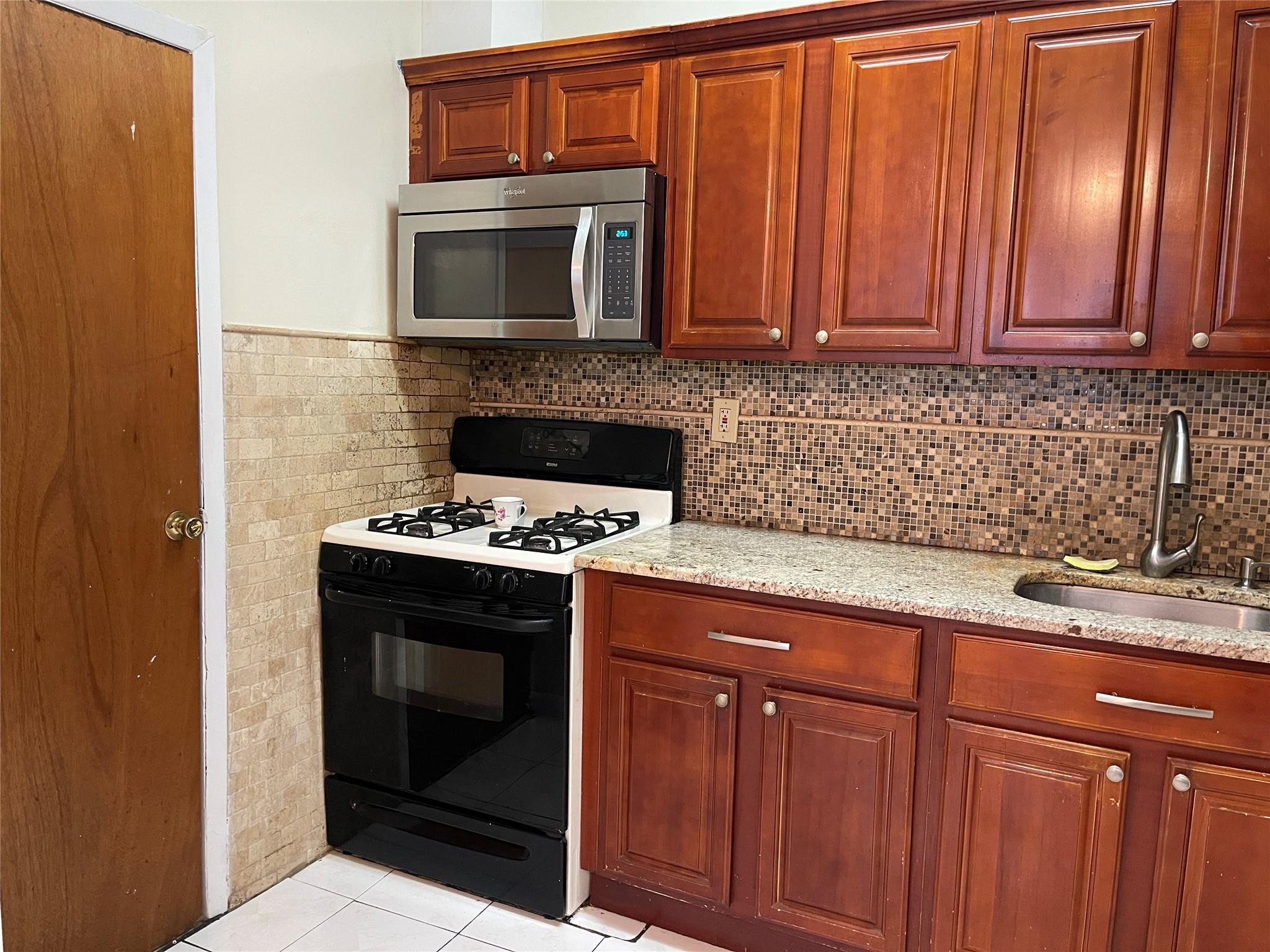 Apartment Amboy St  Brooklyn, NY 11212, MLS-806116-10