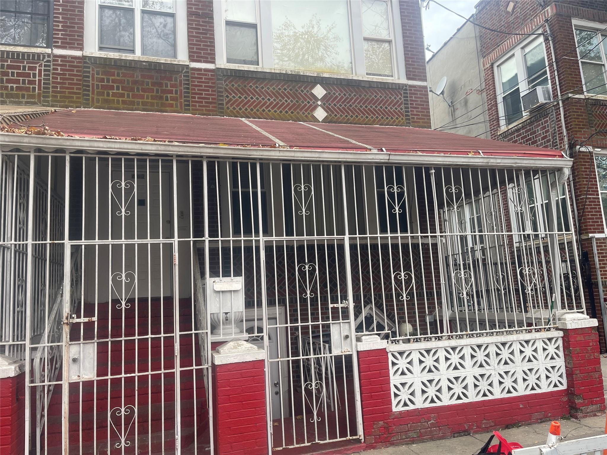 Apartment Amboy St  Brooklyn, NY 11212, MLS-806116-2