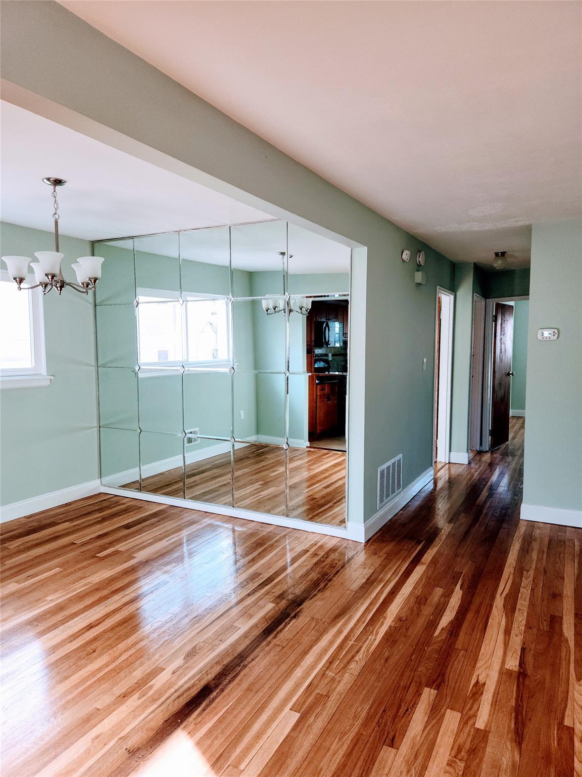 Apartment 257th  Queens, NY 11422, MLS-806121-5