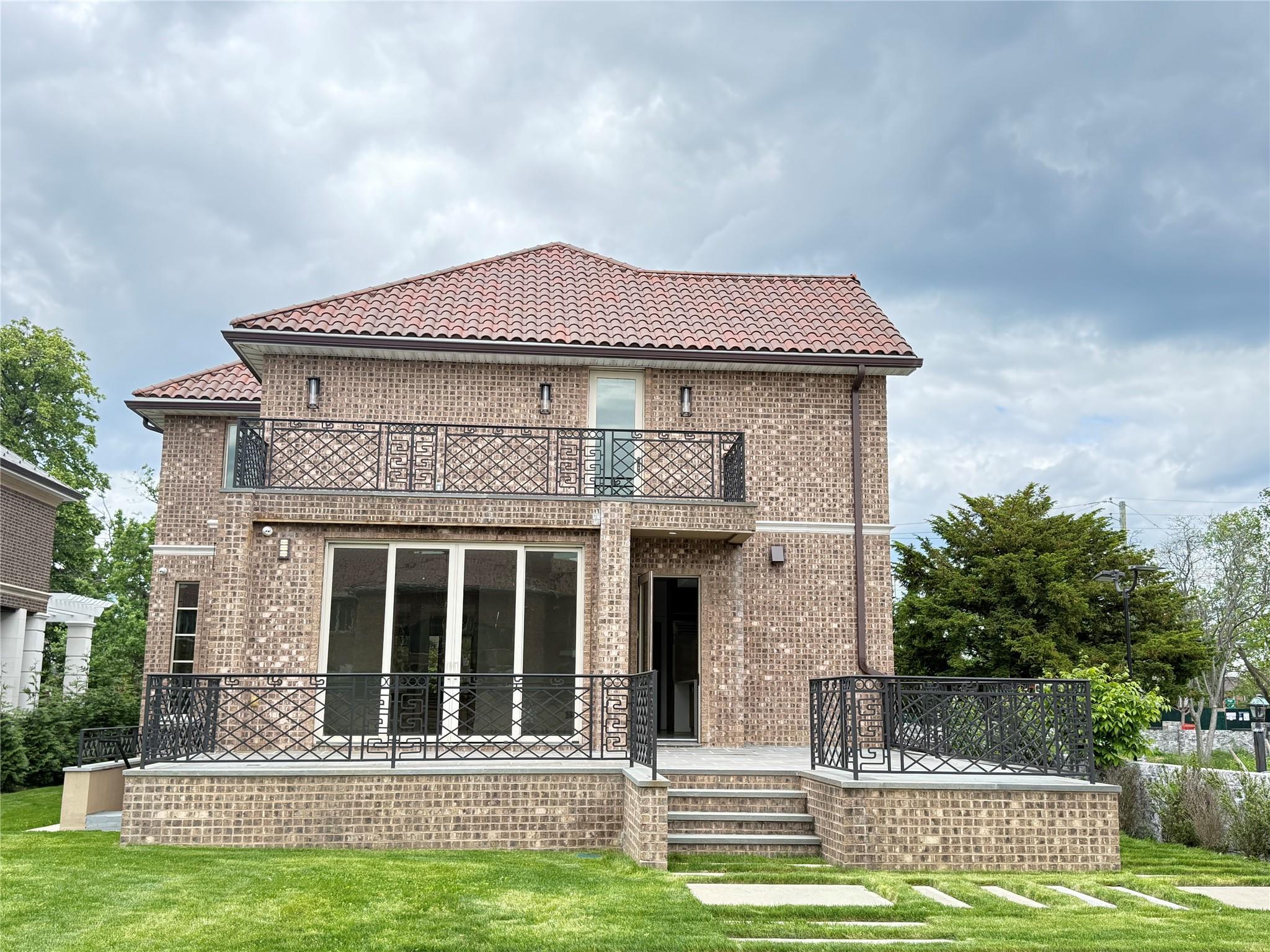Single Family Boulevard  Queens, NY 11357, MLS-806212-15