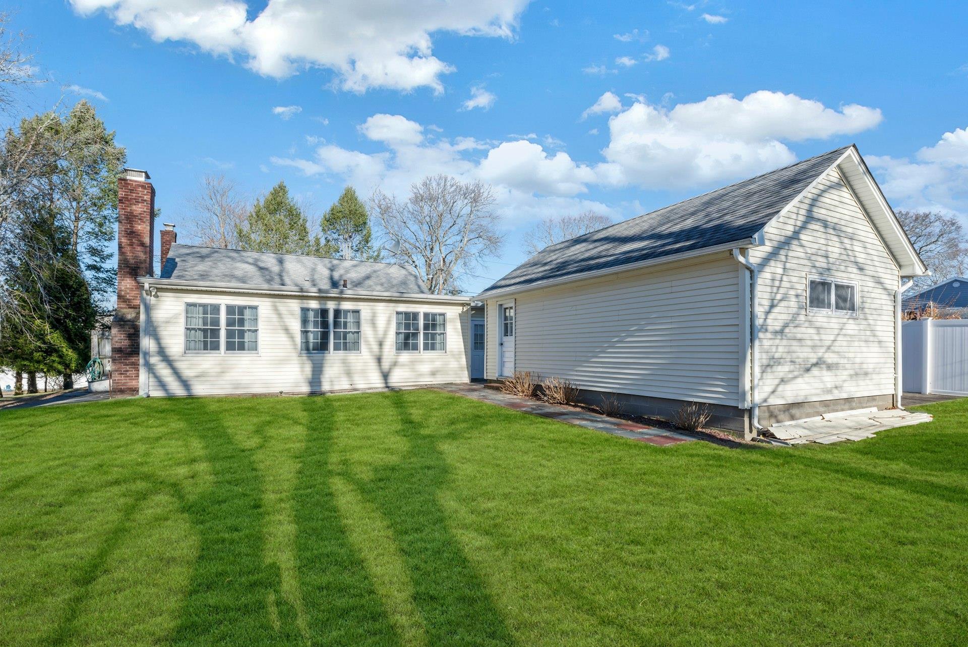 Single Family Ruth  Suffolk County, NY 11952, MLS-806218-20
