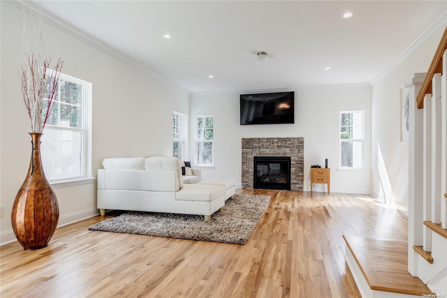 Single Family 9th  Suffolk County, NY 11934, MLS-806289-8