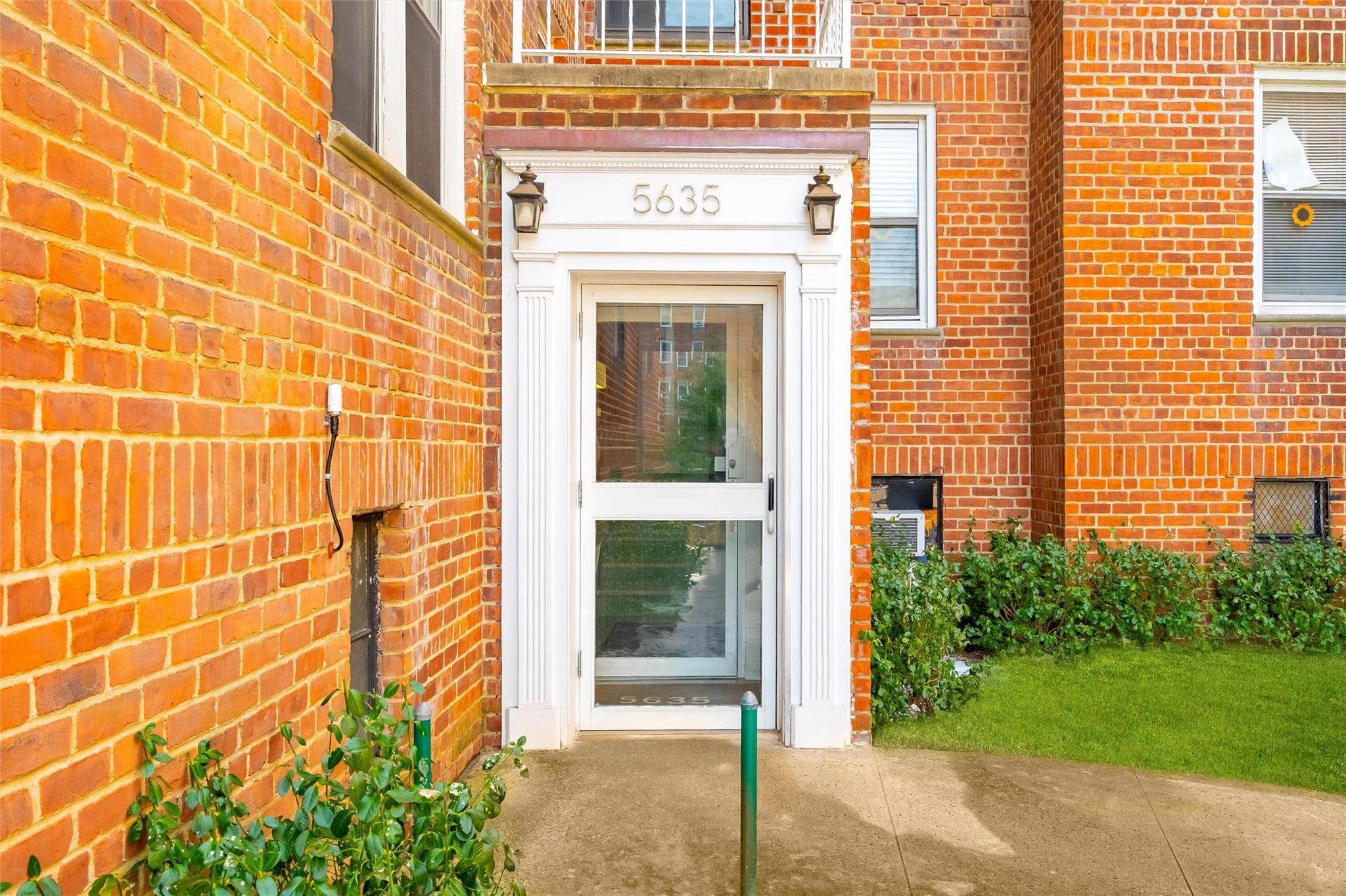 Coop Netherland  Bronx, NY 10471, MLS-806320-2