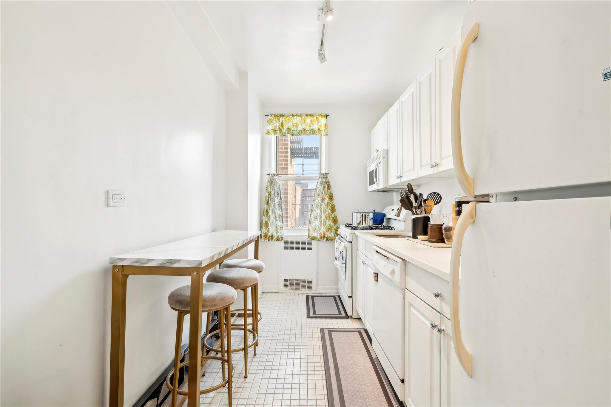 Coop Netherland  Bronx, NY 10471, MLS-806320-6
