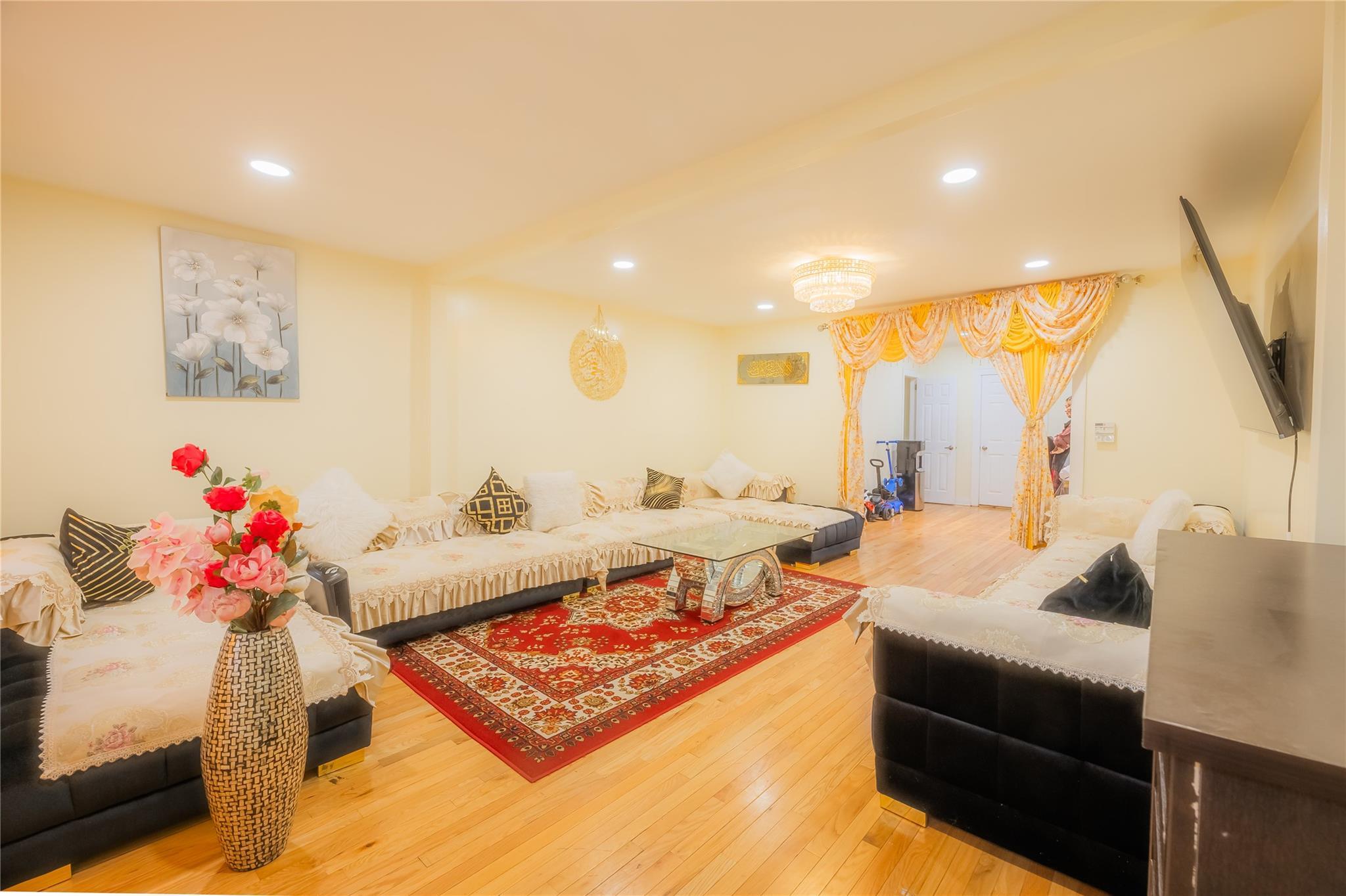 Single Family 109th  Queens, NY 11420, MLS-806560-17