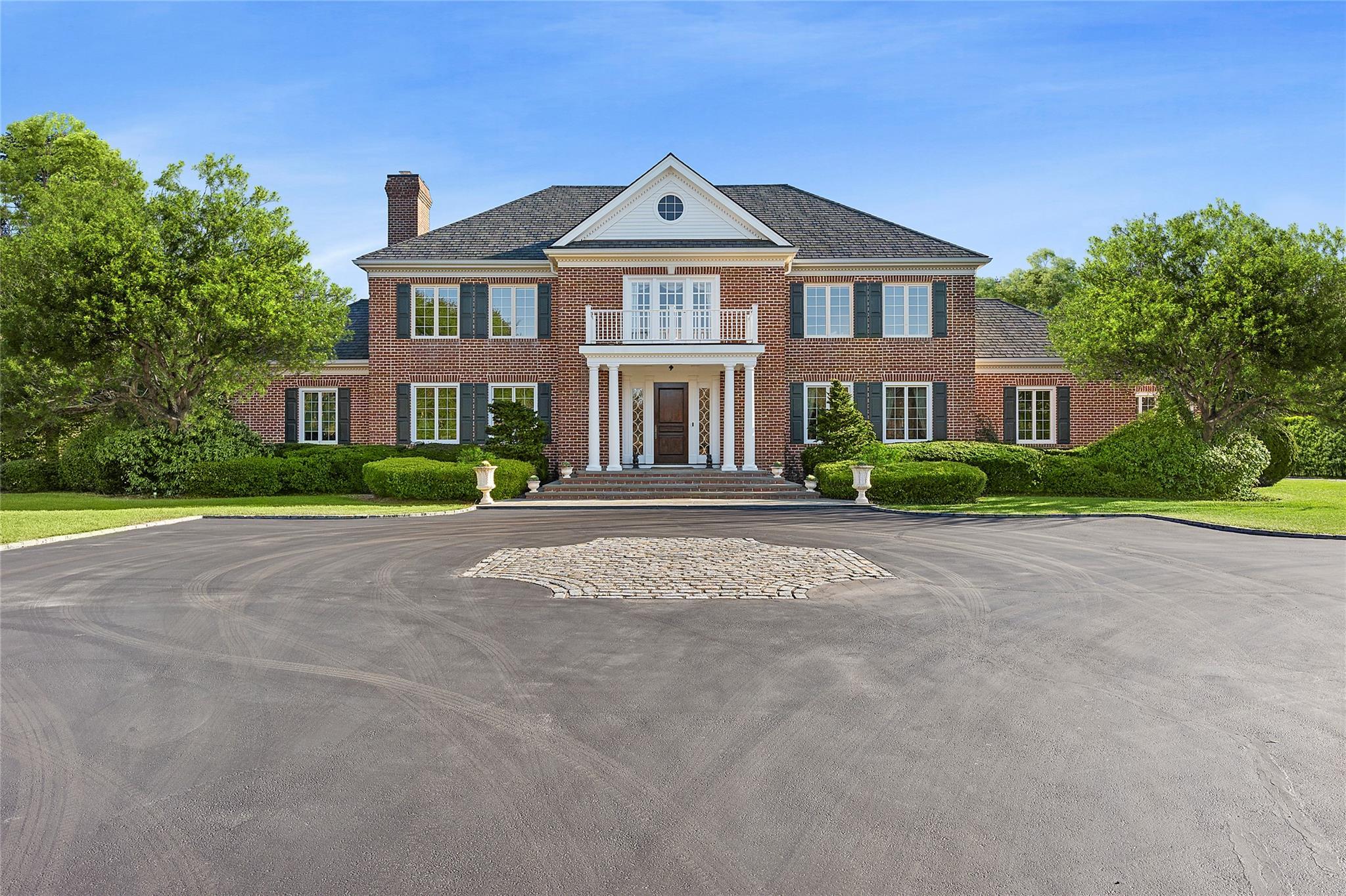 Single Family Colonial  Nassau County, NY 11545, MLS-806596-23