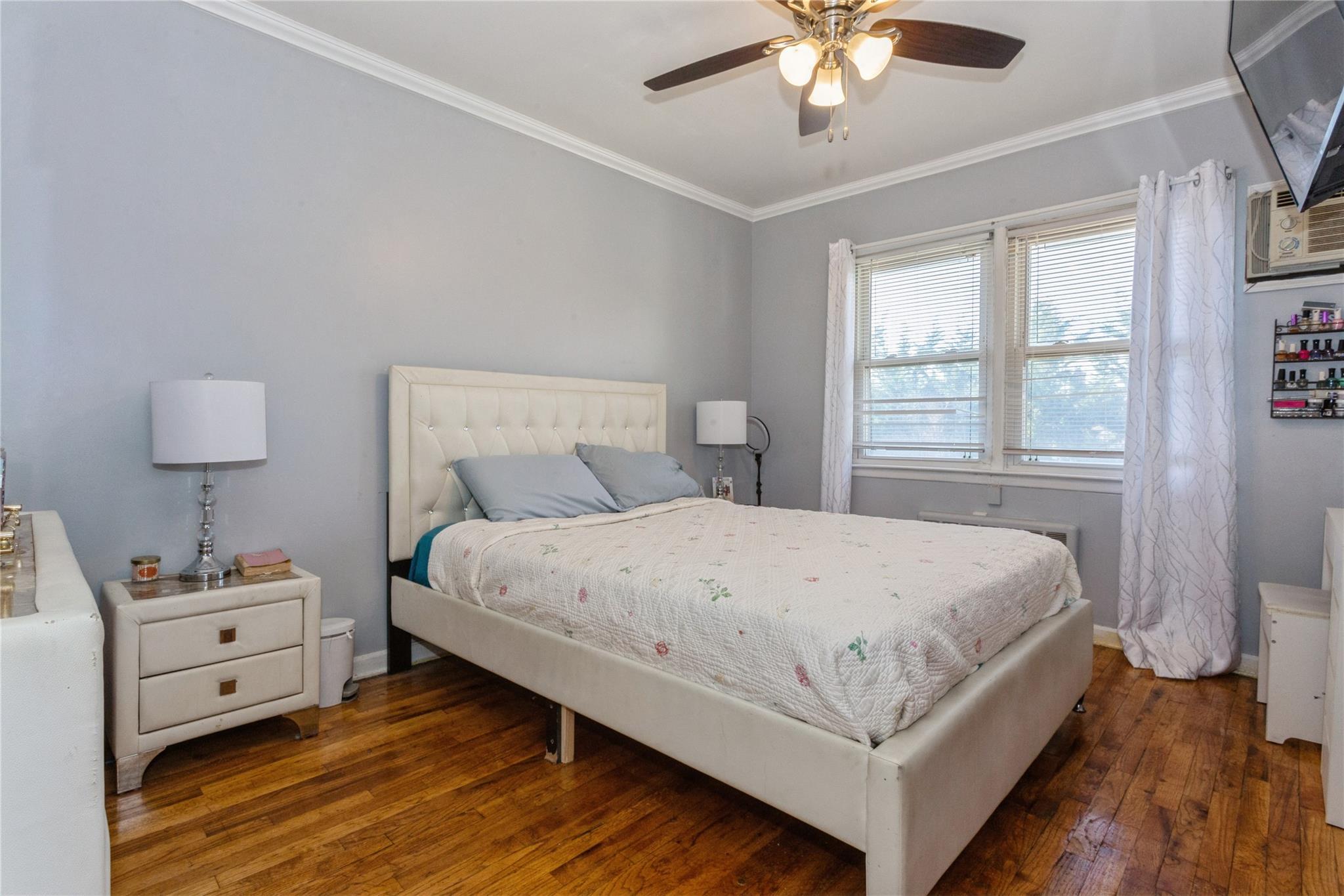 Single Family Cedar  Nassau County, NY 11520, MLS-806613-11