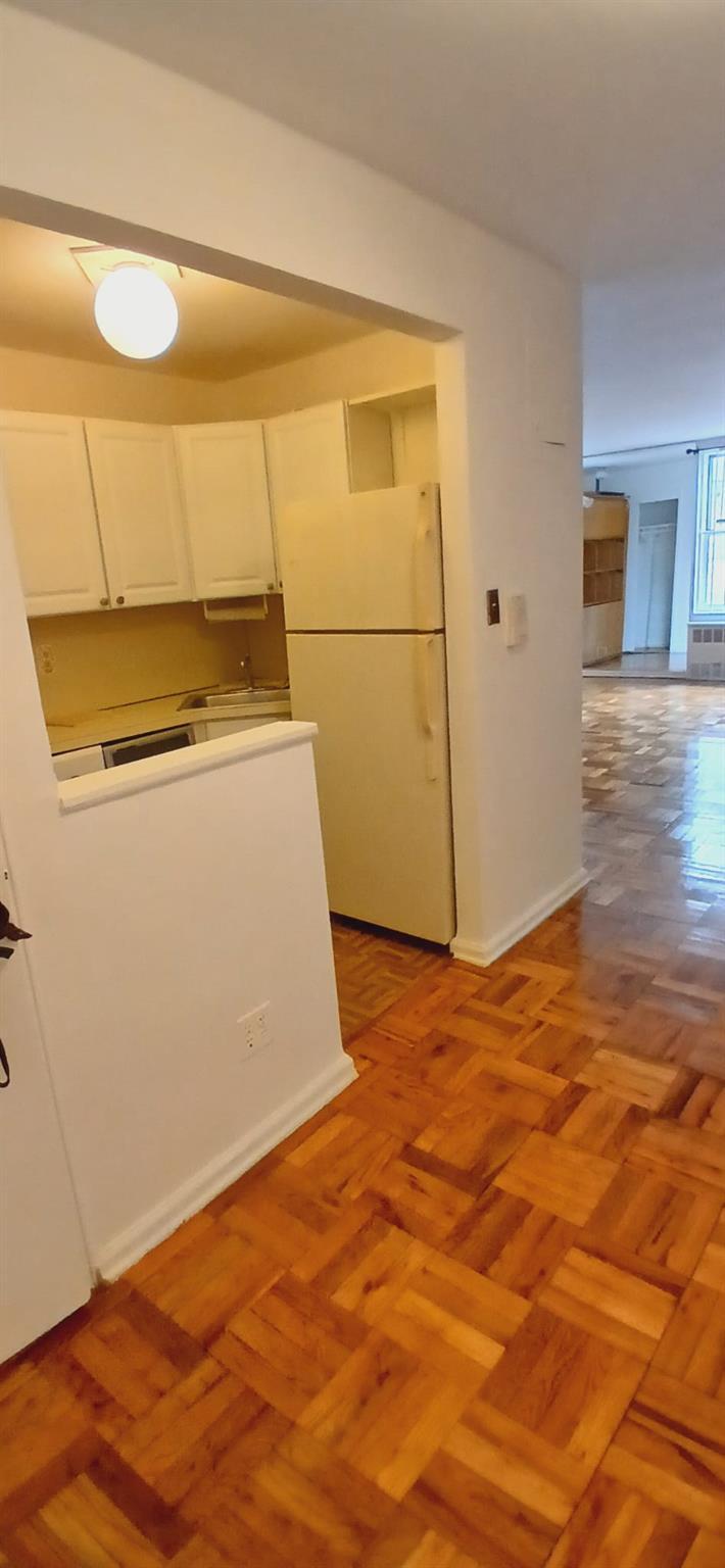 Coop 39  Queens, NY 11104, MLS-806896-10