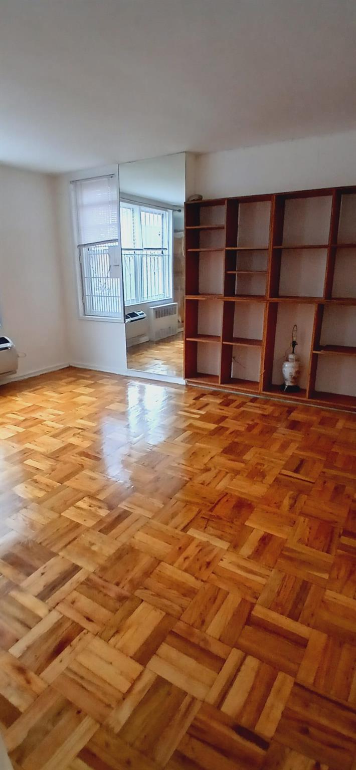 Coop 39  Queens, NY 11104, MLS-806896-6