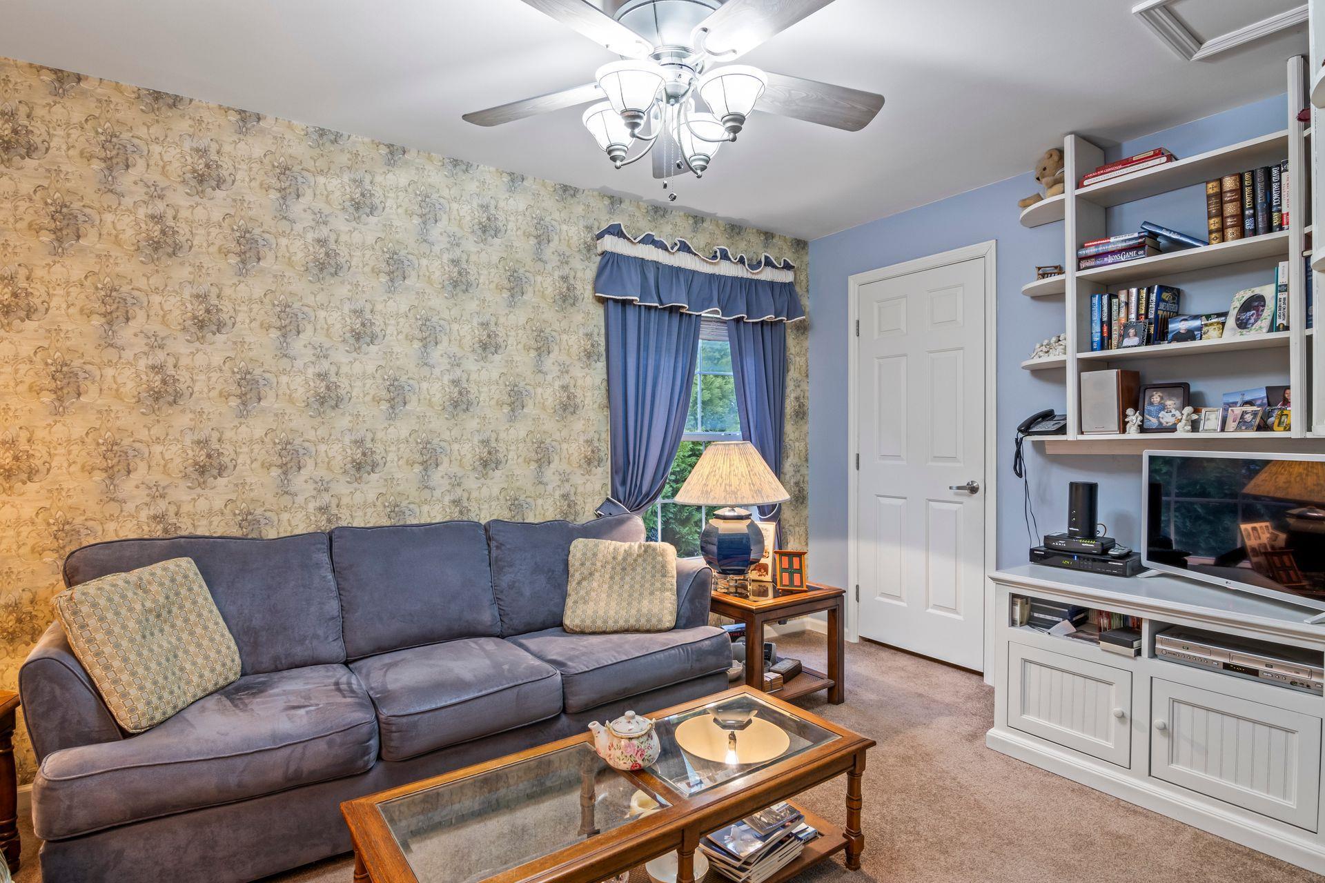 Single Family Old Country Road  Suffolk County, NY 11901, MLS-806946-12