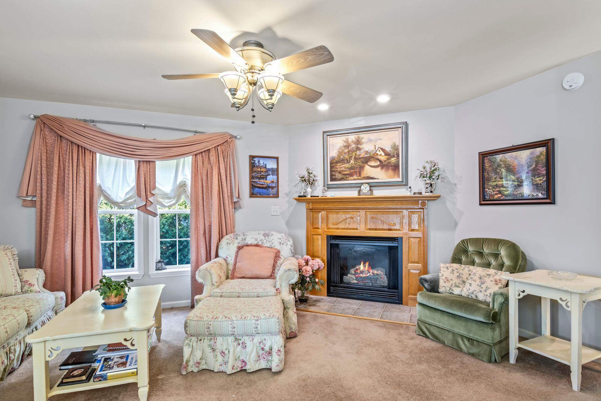 Single Family Old Country Road  Suffolk County, NY 11901, MLS-806946-8