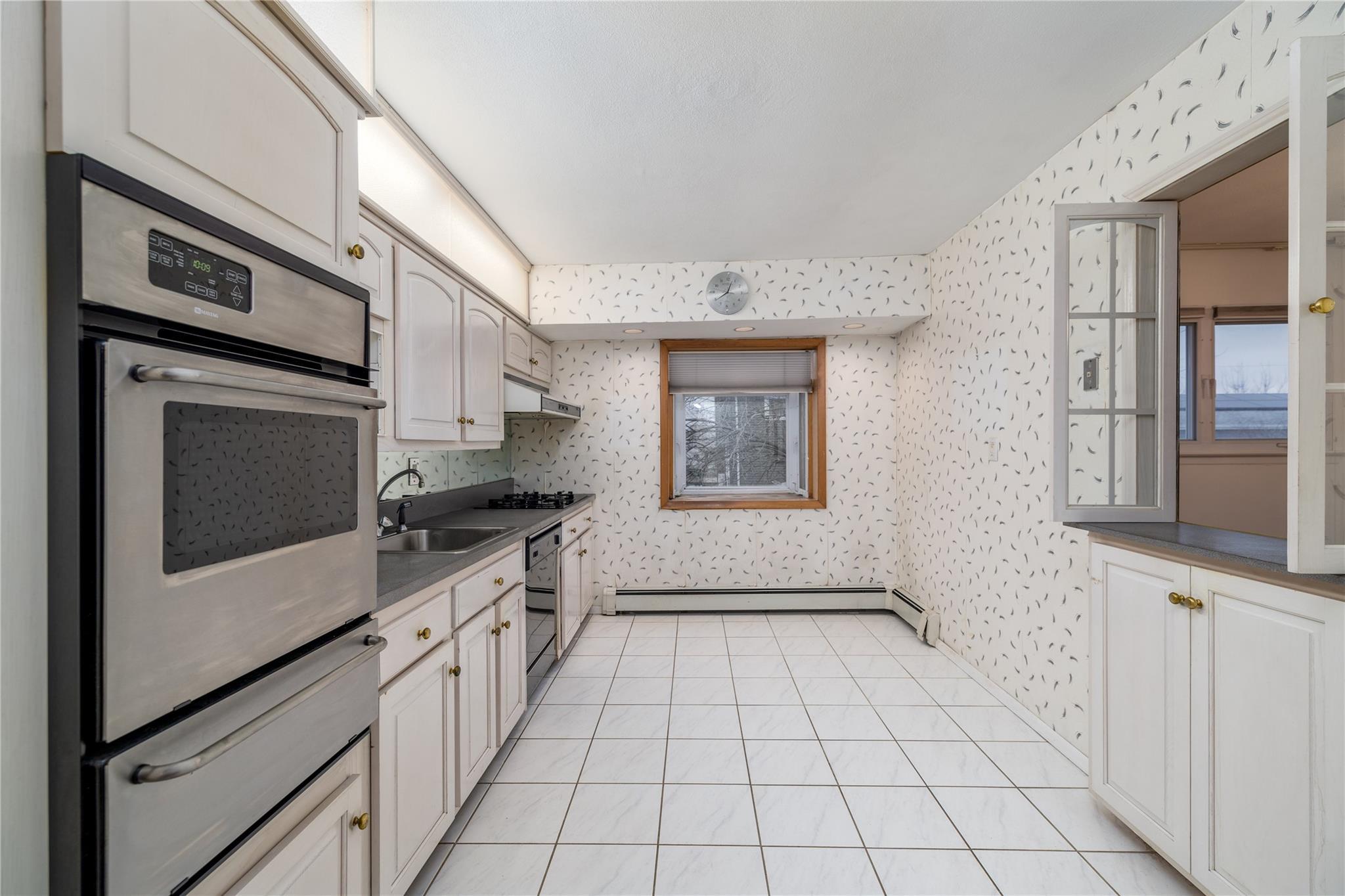 Single Family Branch  Nassau County, NY 11520, MLS-806968-6