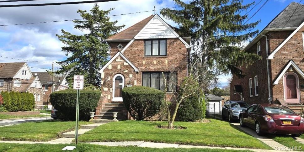 Single Family Bixley Heath  Nassau County, NY 11563, MLS-807028-3