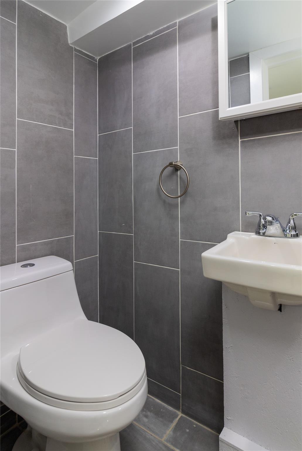 Apartment 101st  Queens, NY 11416, MLS-807042-11