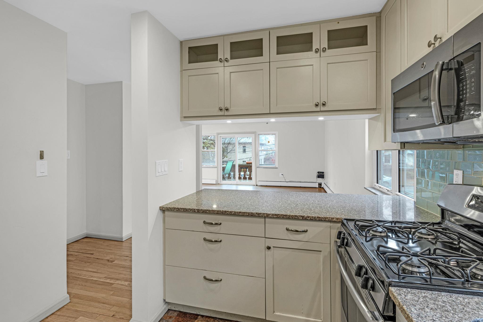 Apartment Spencer  Bronx, NY 10471, MLS-807070-13