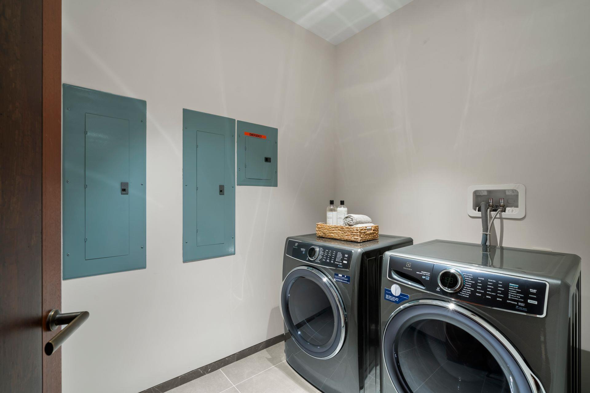 Condo 5th Avenue  Manhattan, NY 10019, MLS-807393-25